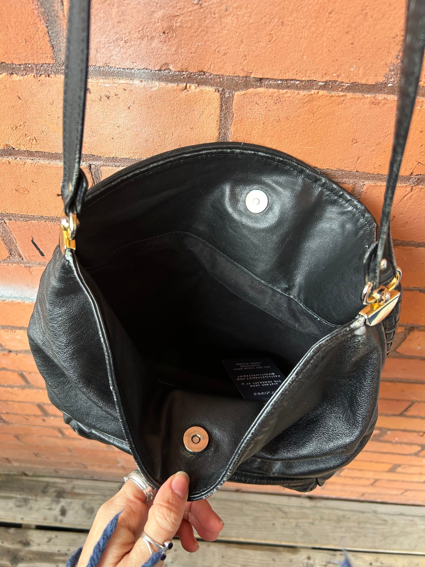 90’s Vintage Black Woven Leather Purse