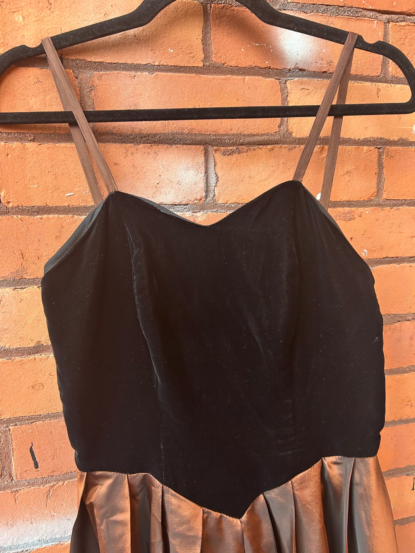 90’s Vintage Brown & Black Velvet Pleated Princess Cut Midi Dress / Size 2-4