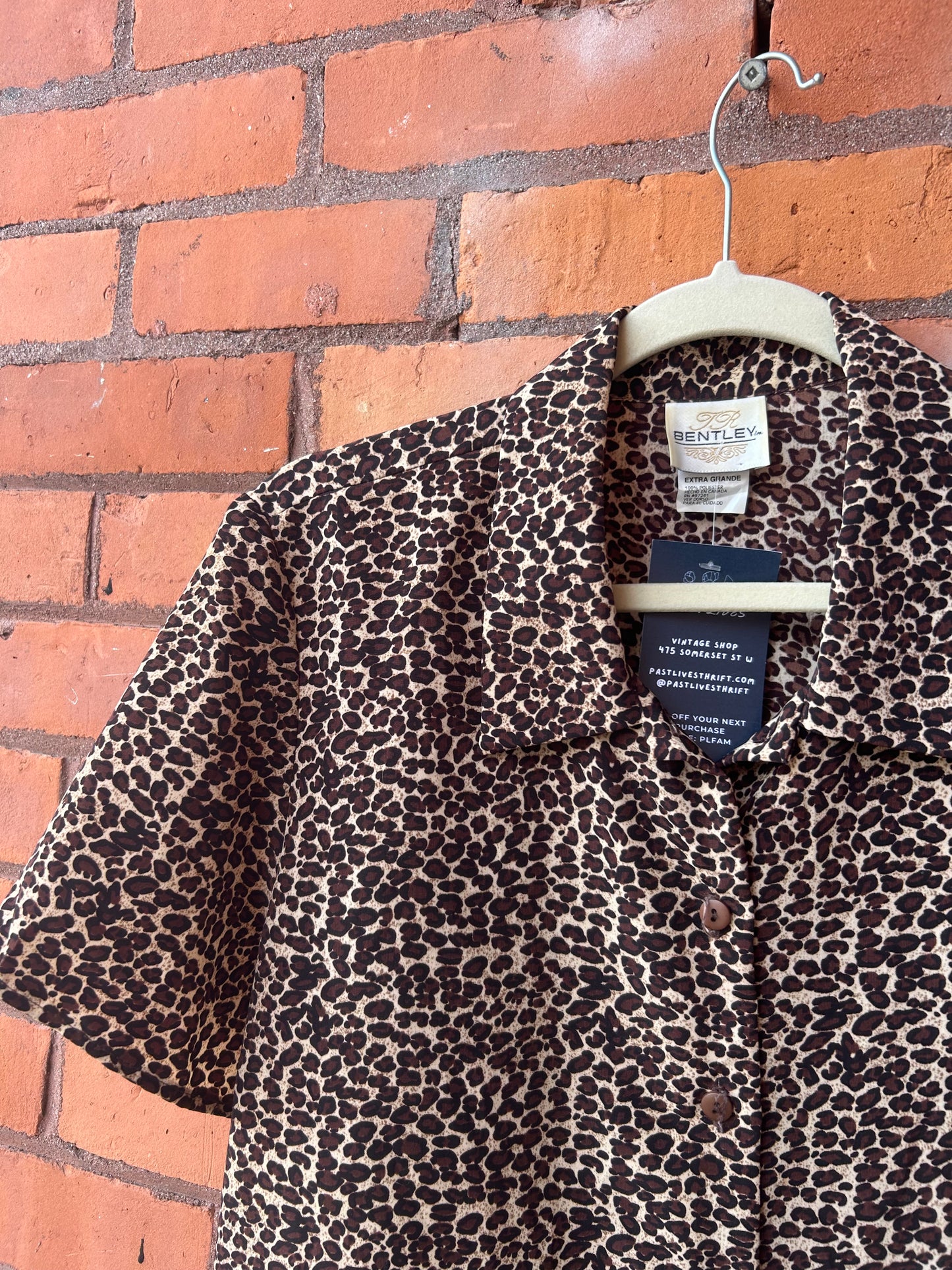 90’s Vintage Leopard Print Short Sleeve Blouse / Size M