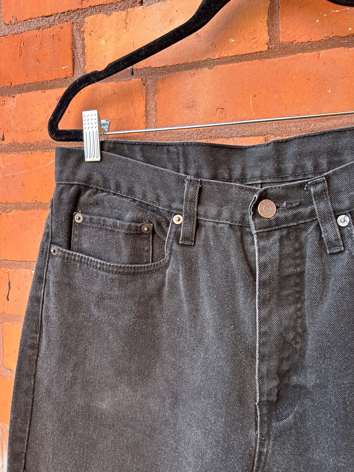 90’s Vintage Black Straight Leg Jeans / 33 Waist