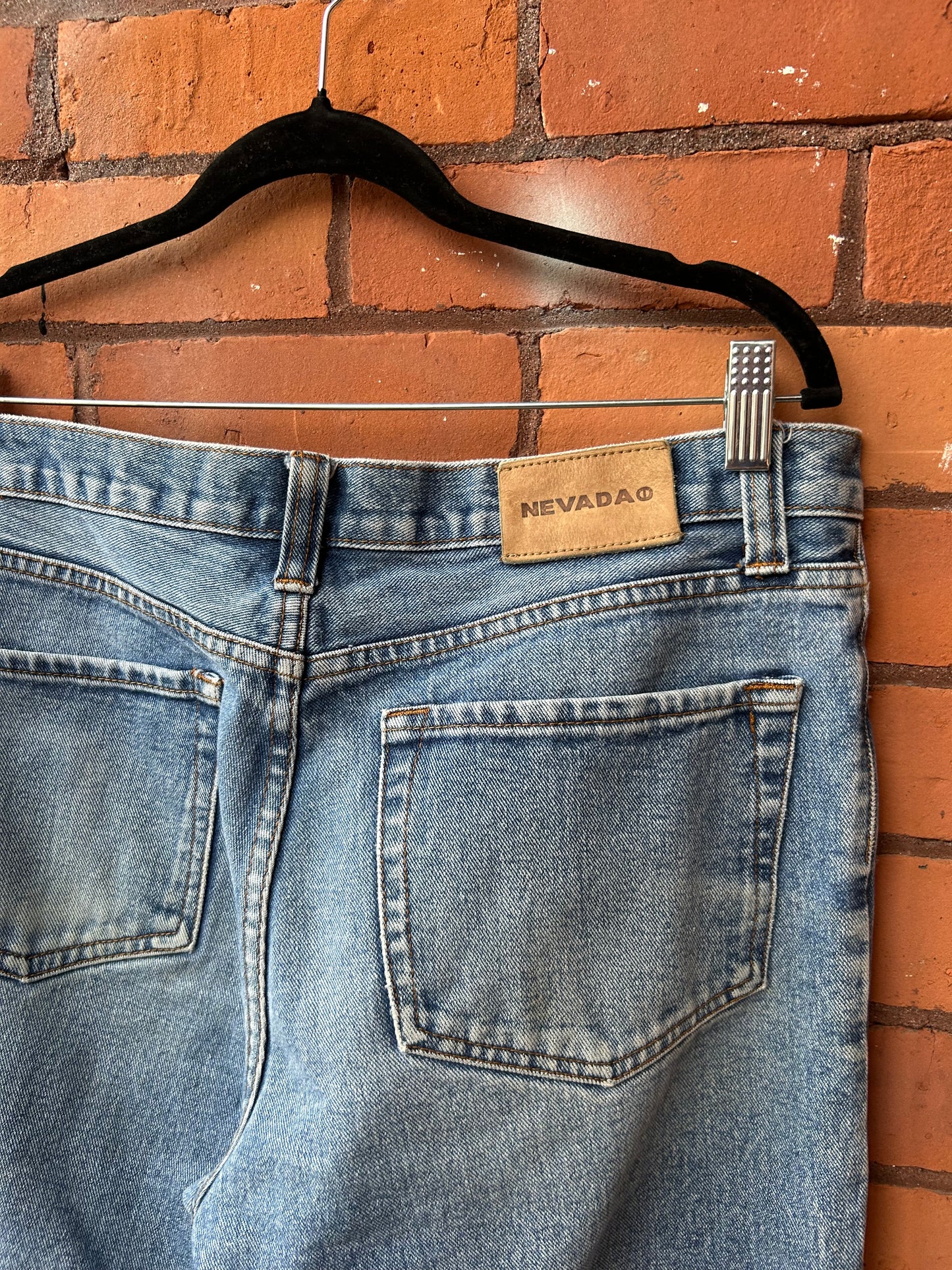 90’s Vintage Faded Blue Straight Leg Long Jeans / 34 Waist