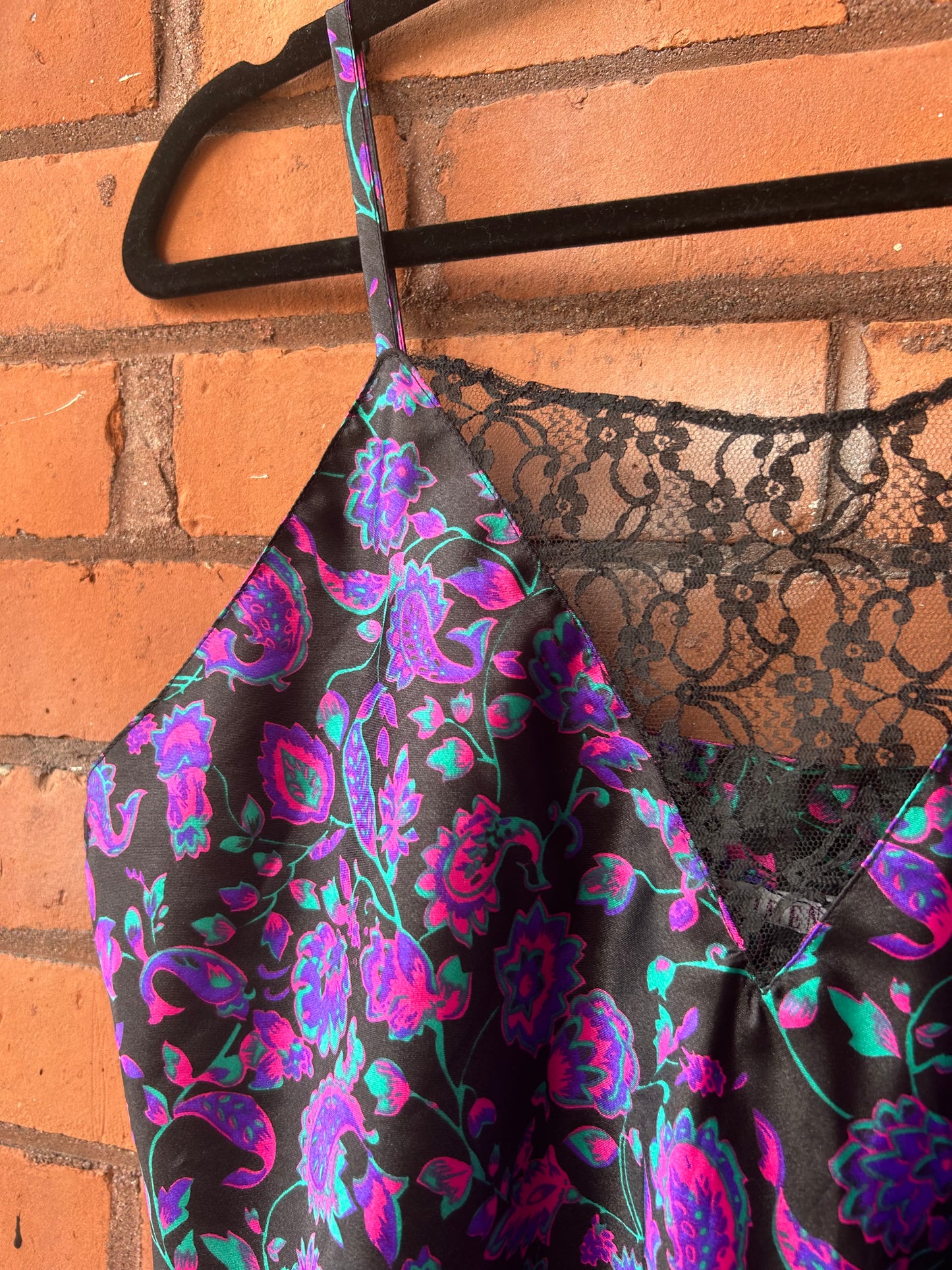 90’s Vintage Purple & Pink Paisley Satin Lace Tank Top / Size L