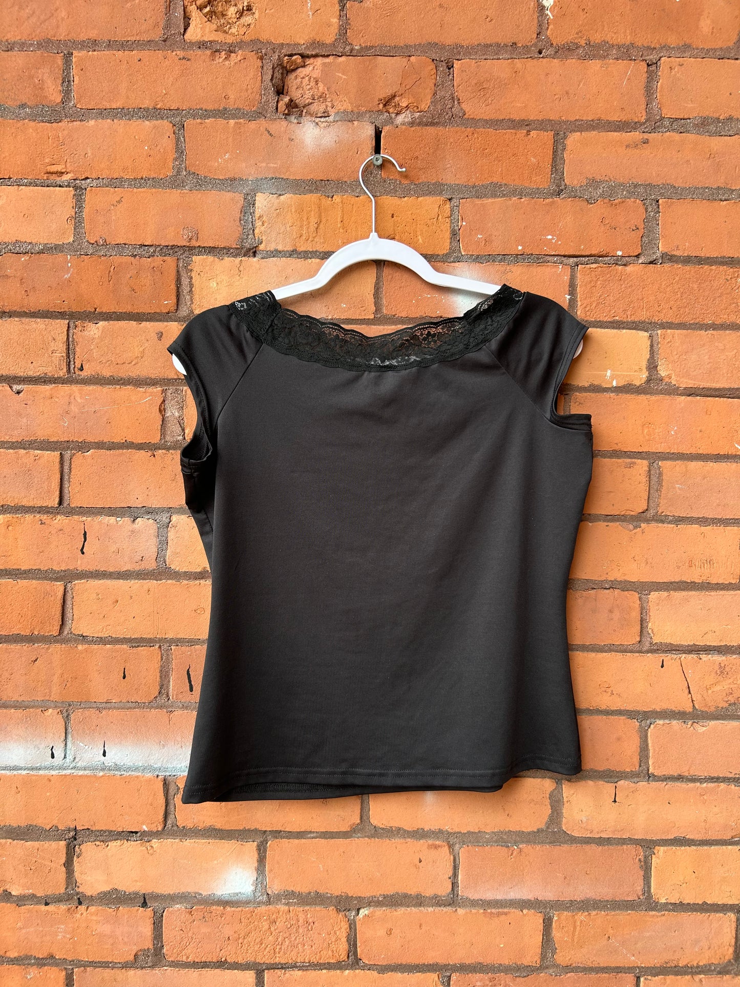 Y2K Black Lace Rosette Baby Tee / Size L