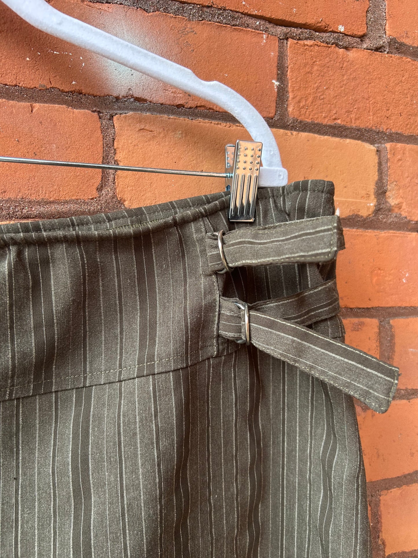 90’s Vintage Olive Green Striped Mini Skort / 40-44 Waist