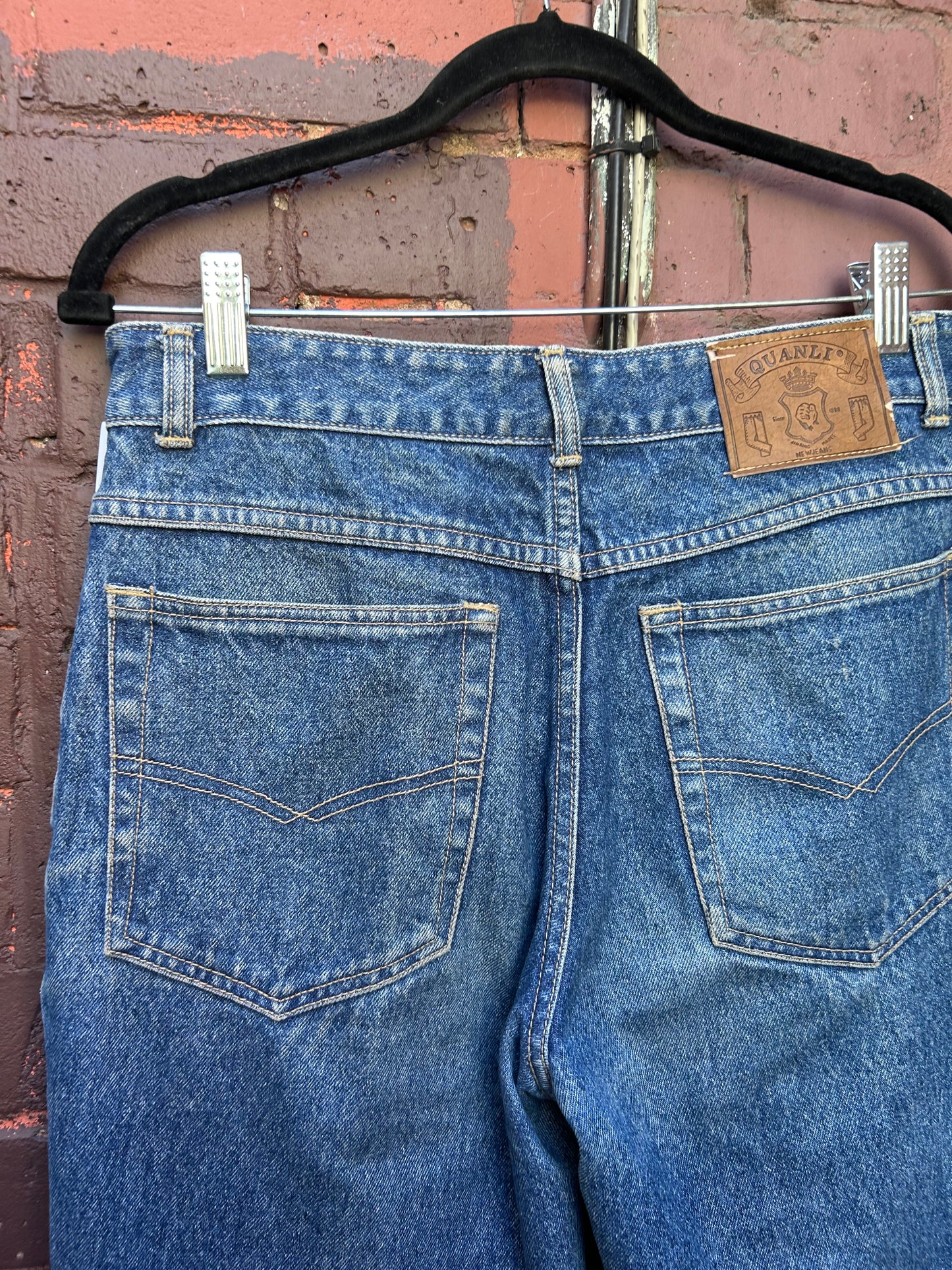 90’s Vintage Faded Blue Straight Leg Jeans / 30 Waist