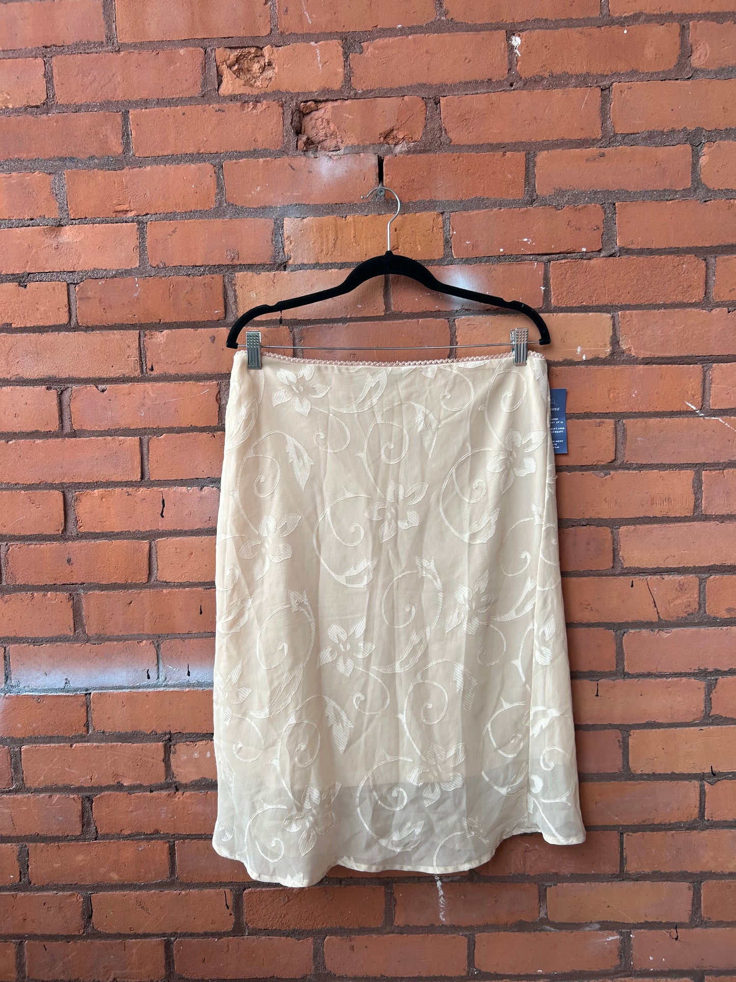 90’s Vintage Cream Floral Midi Skirt / 32-36 Waist