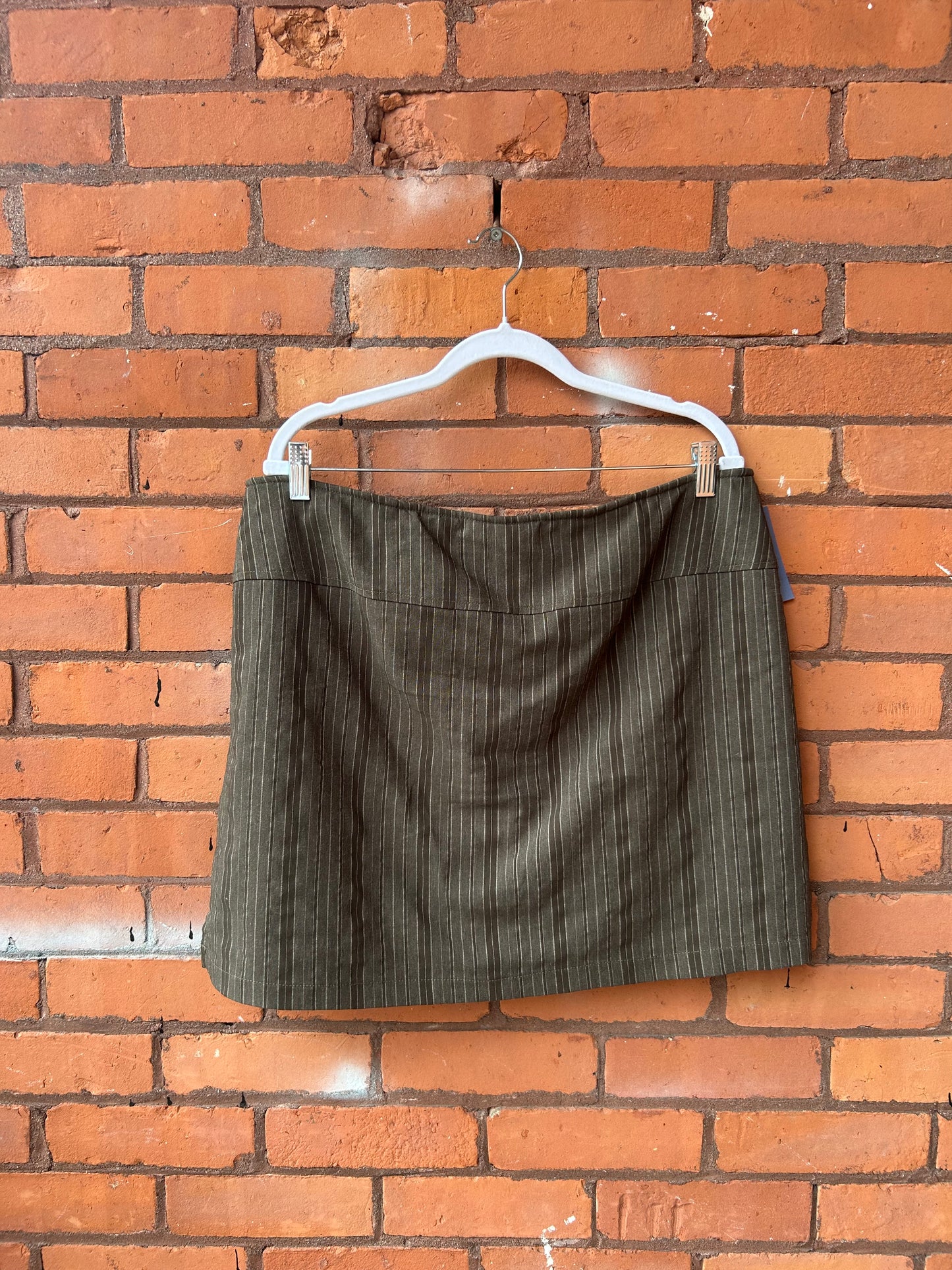 90’s Vintage Olive Green Striped Mini Skort / 40-44 Waist