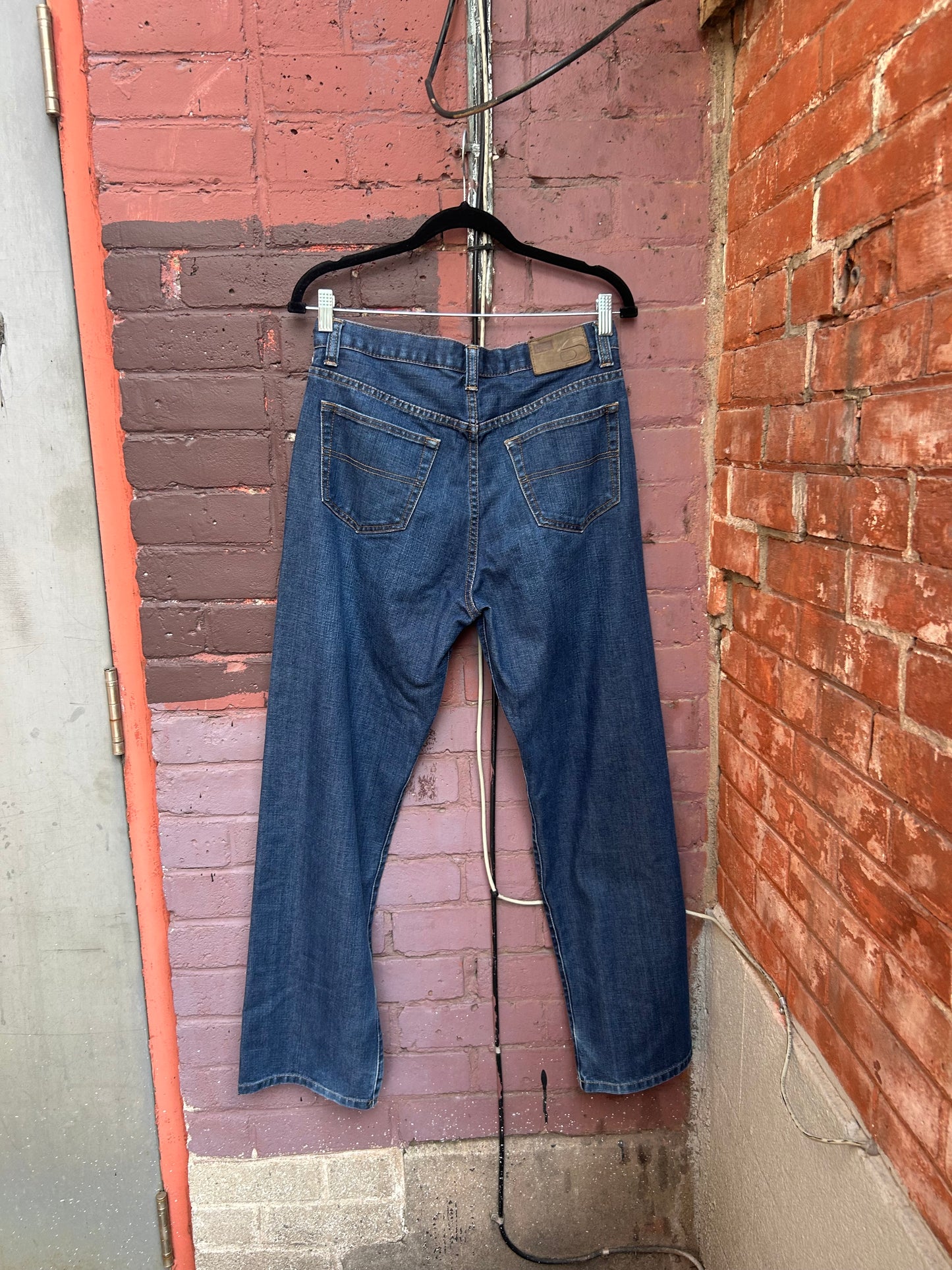 Y2K Vintage Dark Wash Mid Rise Straight Leg Jeans / 32 Waist