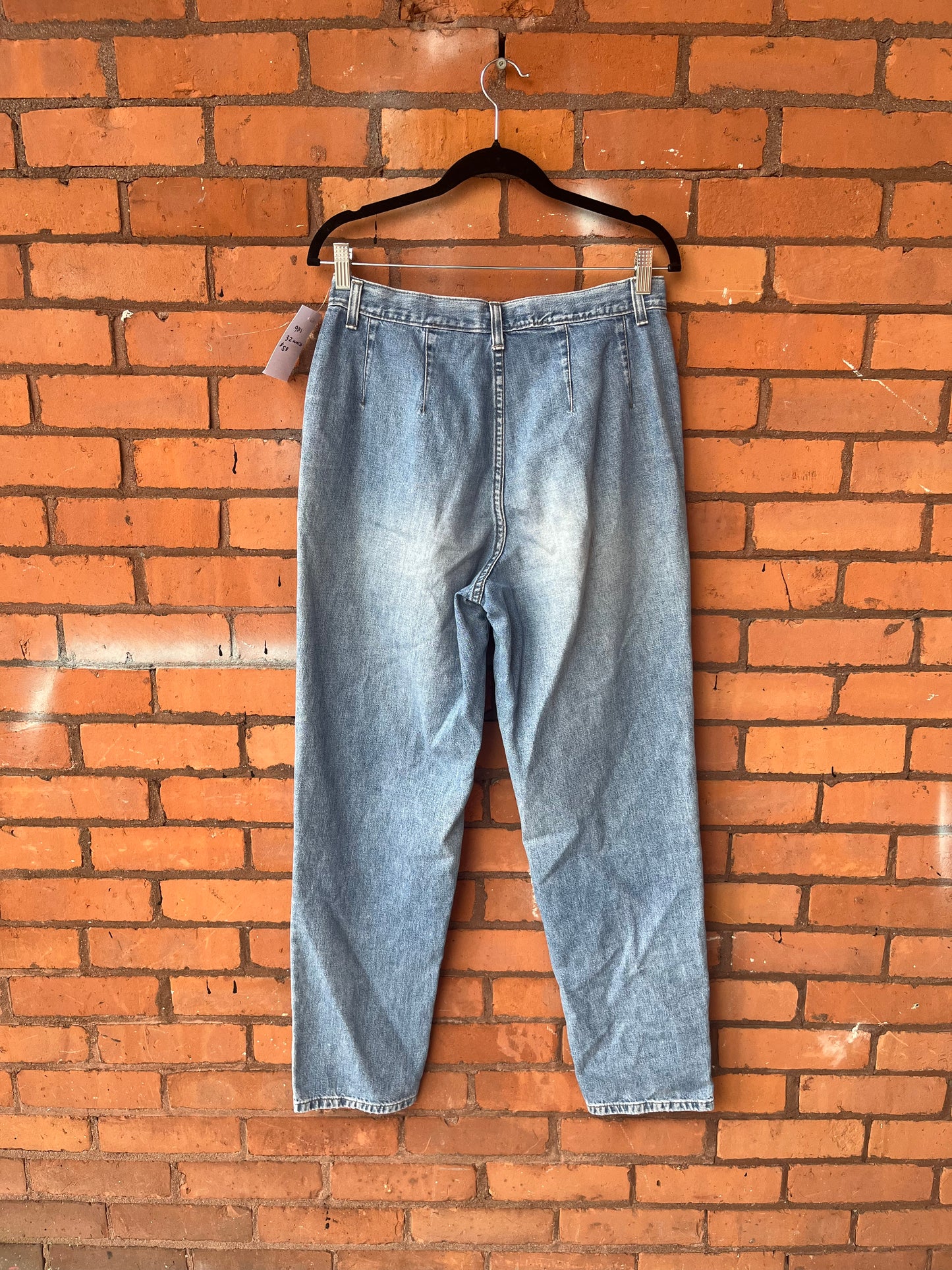 90’s Vintage Light Wash High Waist Jeans / 32 Waist