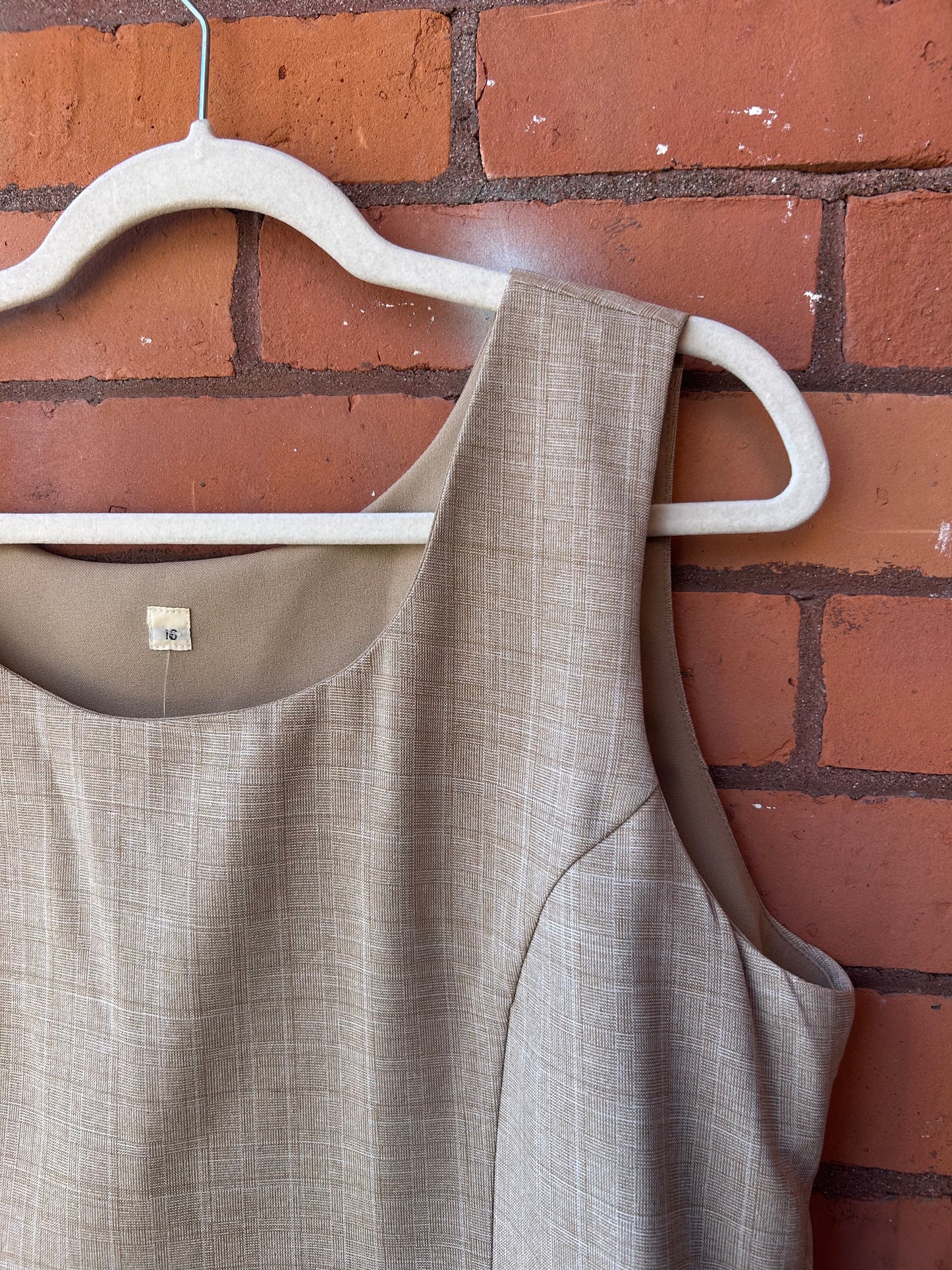90’s Vintage Beige Structured Tank Top / Size XL