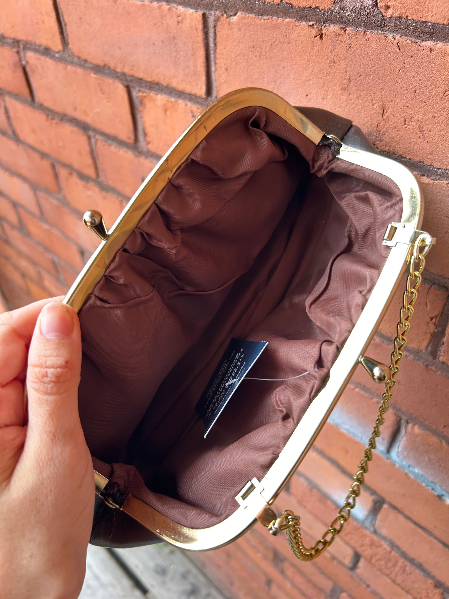 80’s Vintage Brown Leather Clamshell Purse