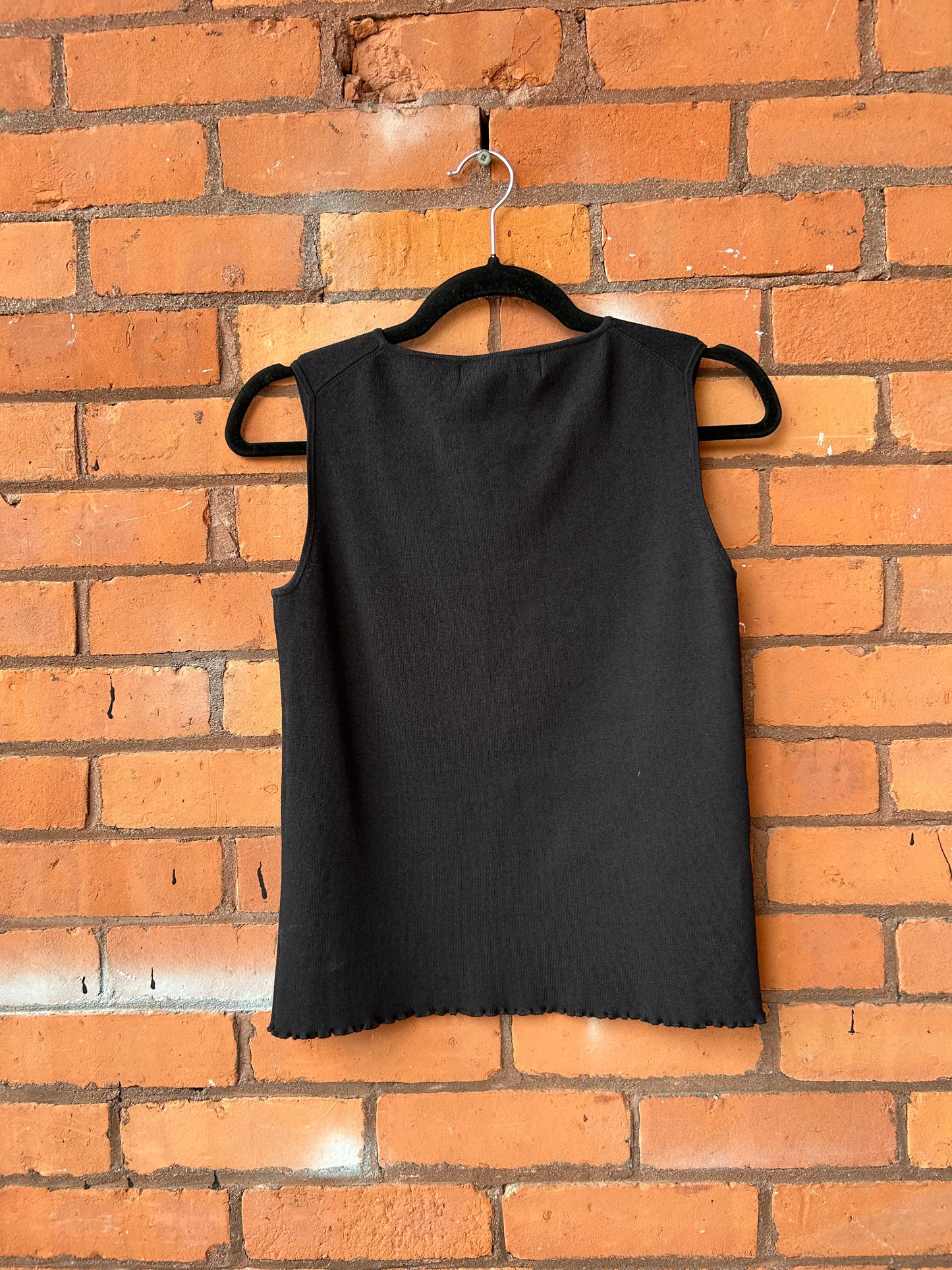 90’s Vintage Black Ribbed Wavy Hem Tank Top / Size S-M