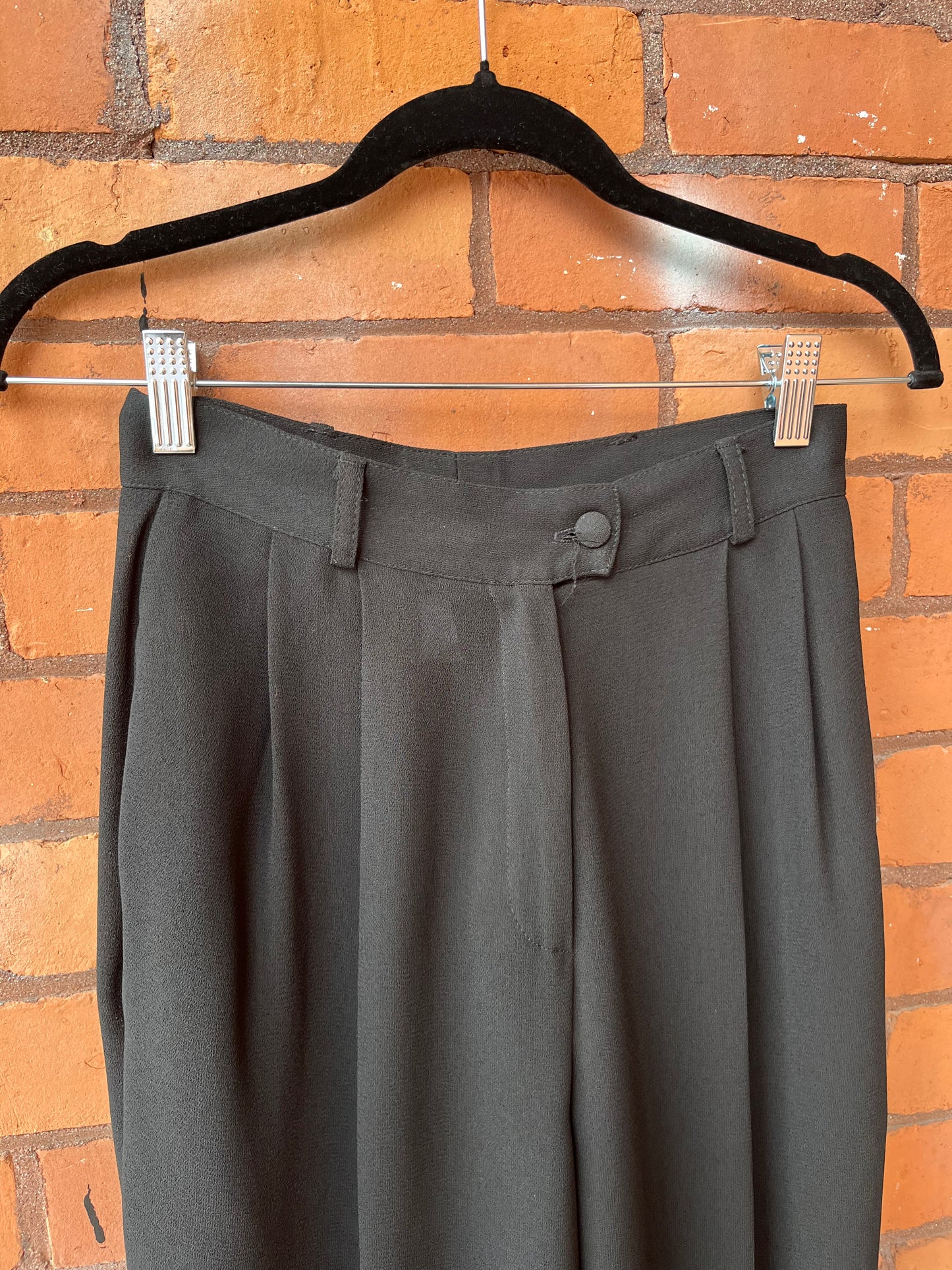90’s Vintage Black High Waisted Pleated Trousers / 26 Waist