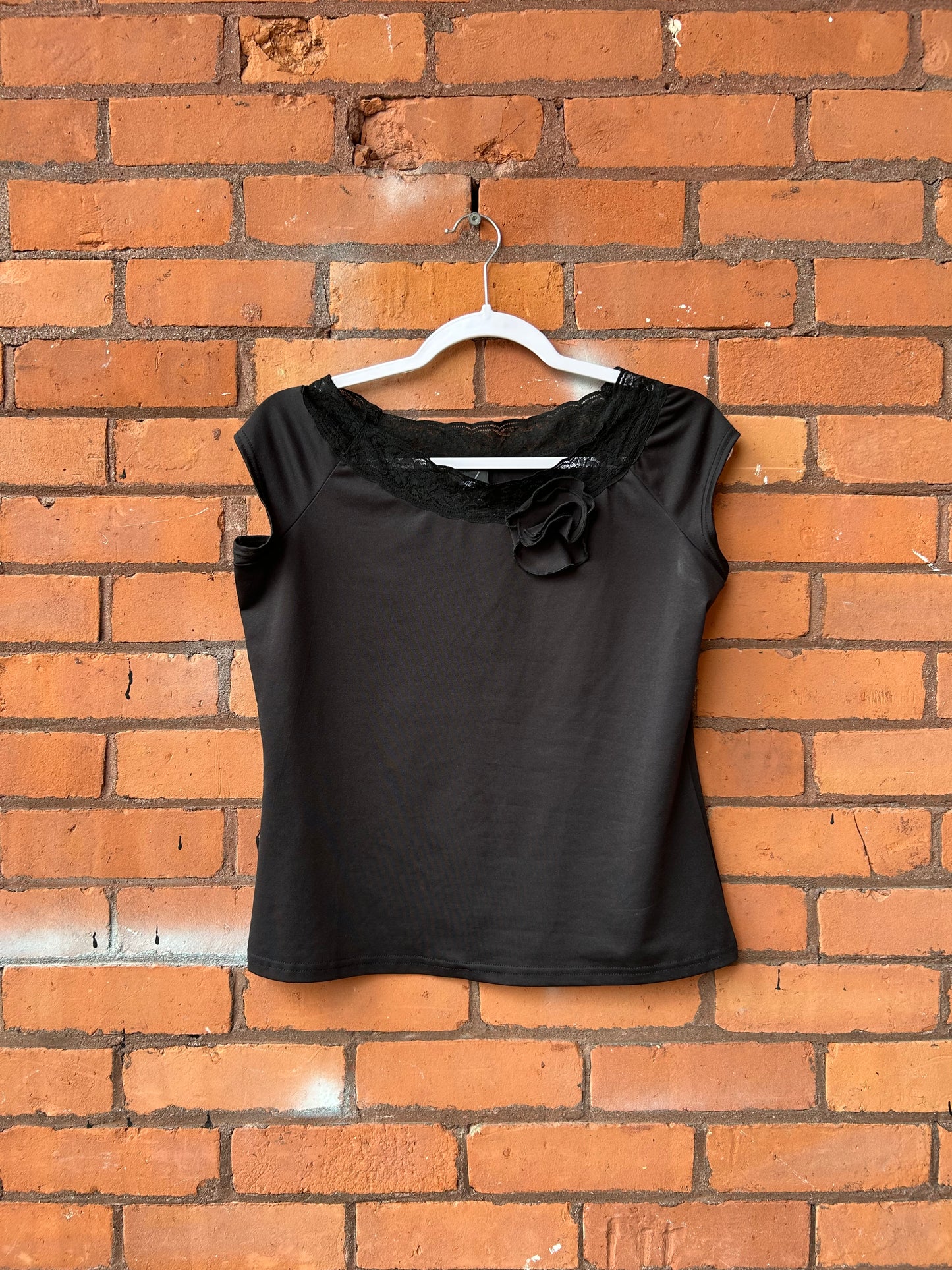 Y2K Black Lace Rosette Baby Tee / Size L