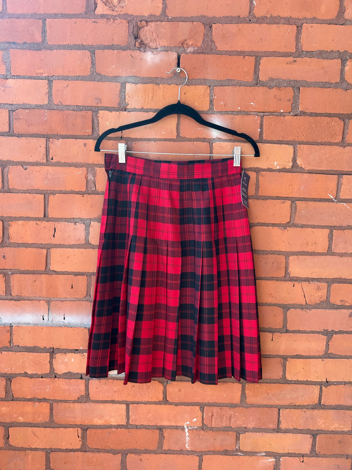 90’s Vintage Red & Black Tartan Wool Midi Skirt / 27 Waist