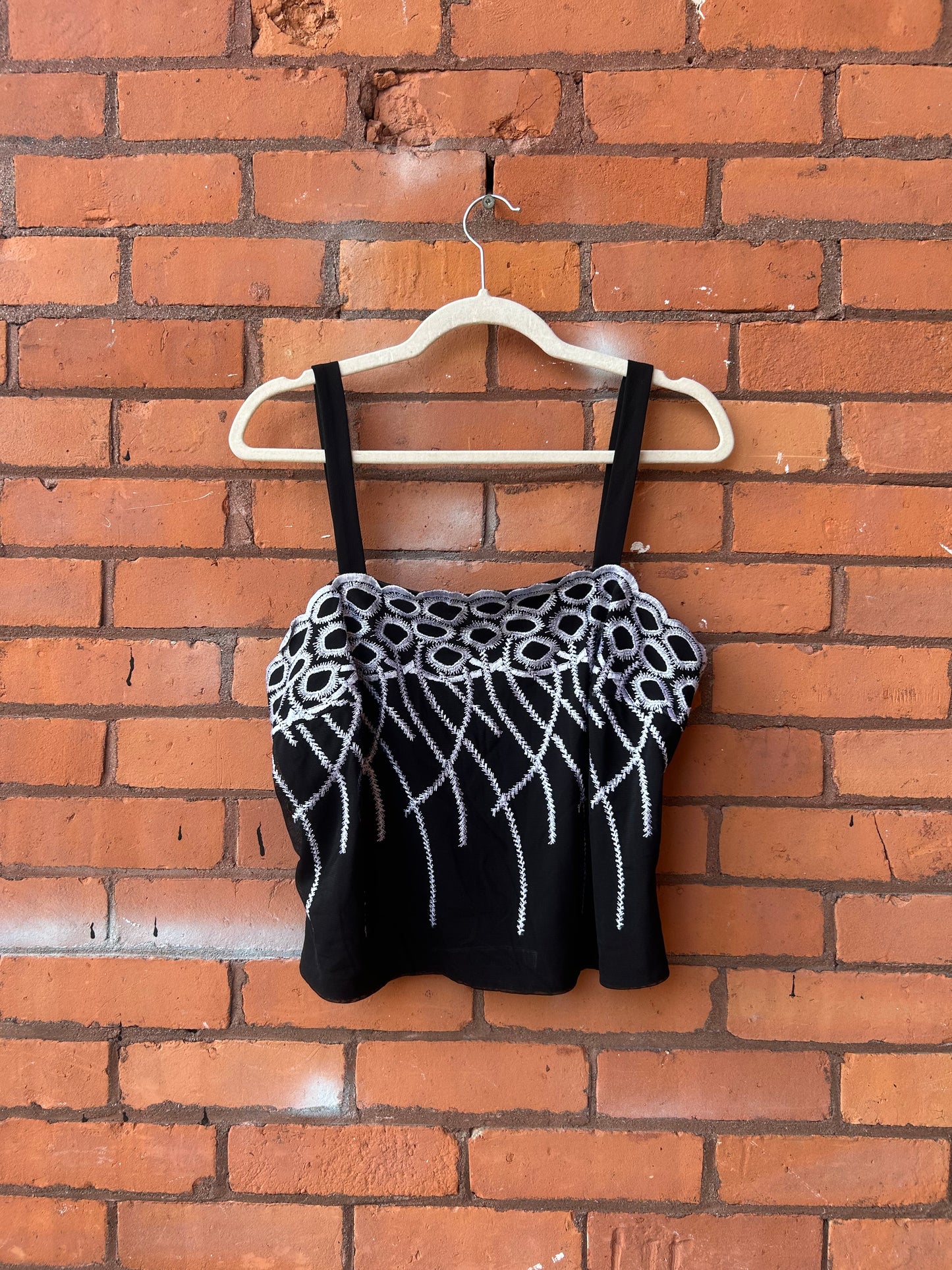 90’s Vintage Black & White Square Neck Cropped Tank Top / Size XL