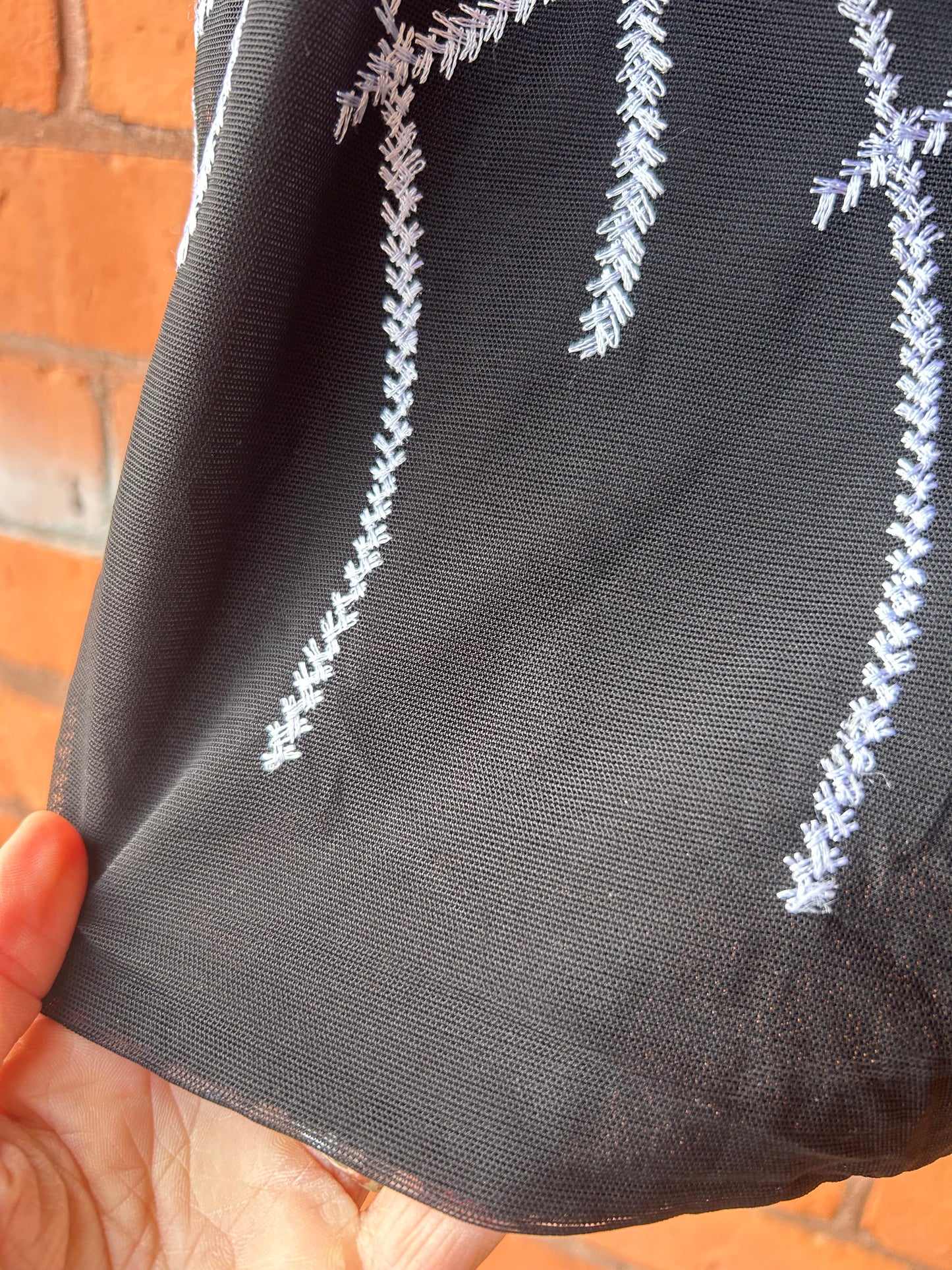 90’s Vintage Black & White Square Neck Cropped Tank Top / Size XL