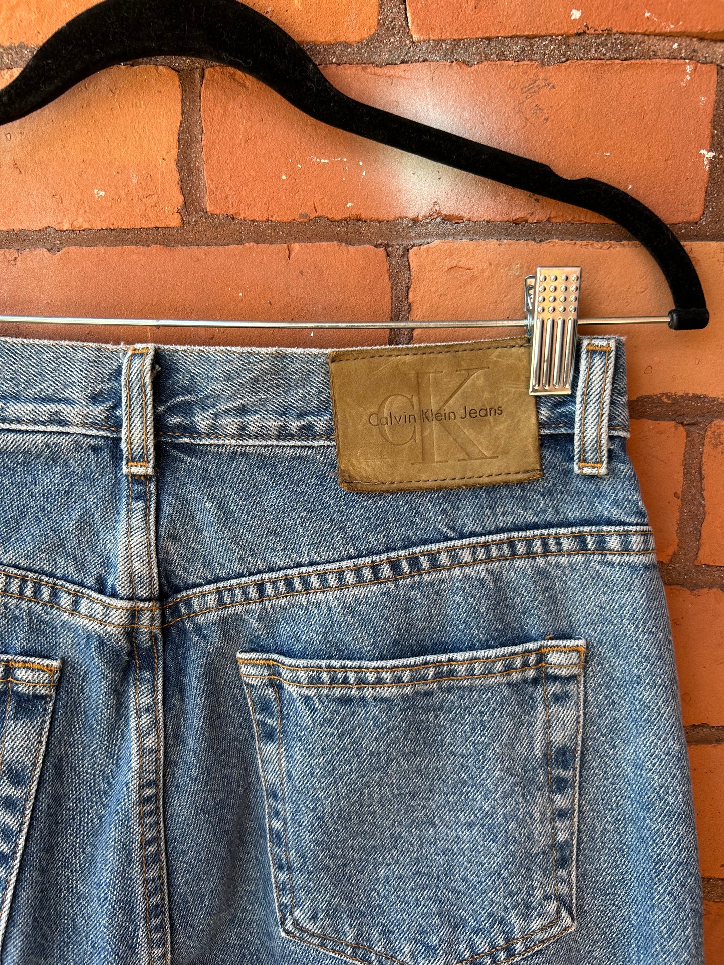 90’s Vintage Calvin Klein Stone Wash Mom Jeans / 31 Waist
