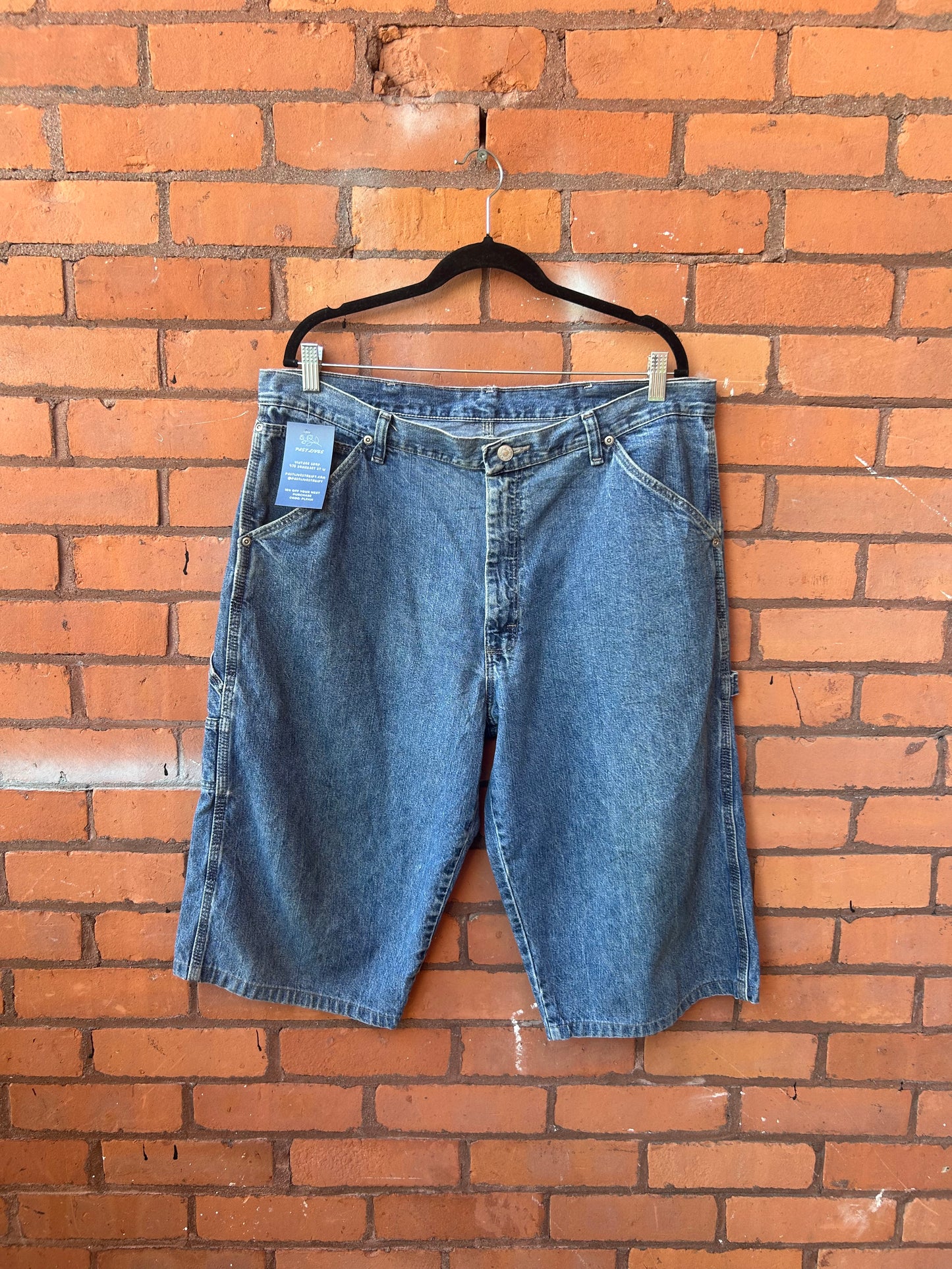 Y2K Vintage Long Baggy Jorts / 38 Waist