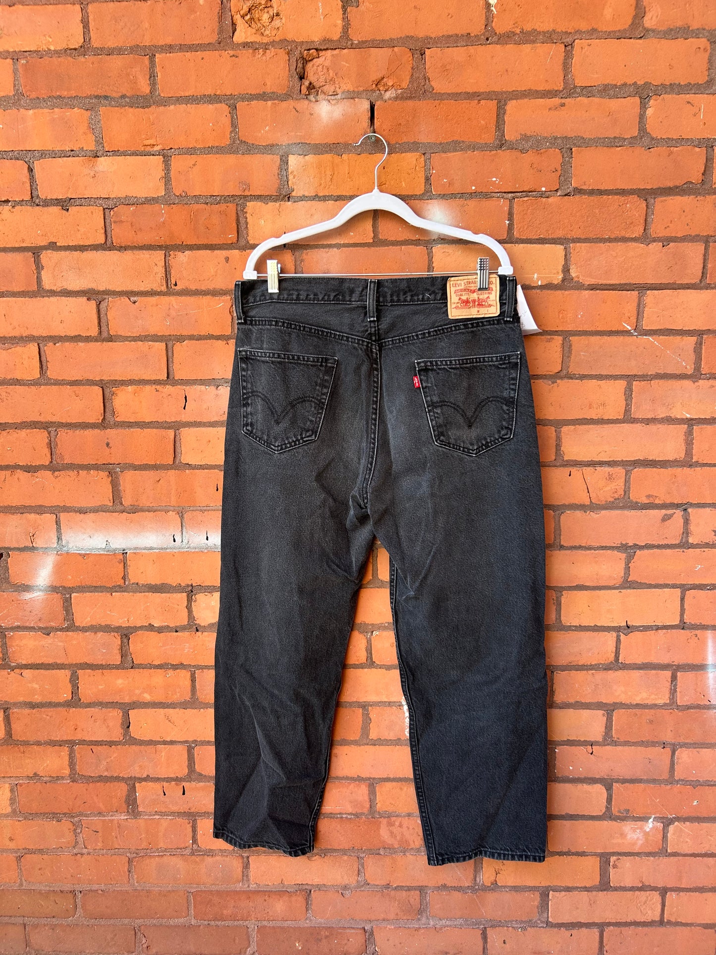 Y2K Vintage Levi’s 550 Distressed Black Baggy Jeans / 36 Waist