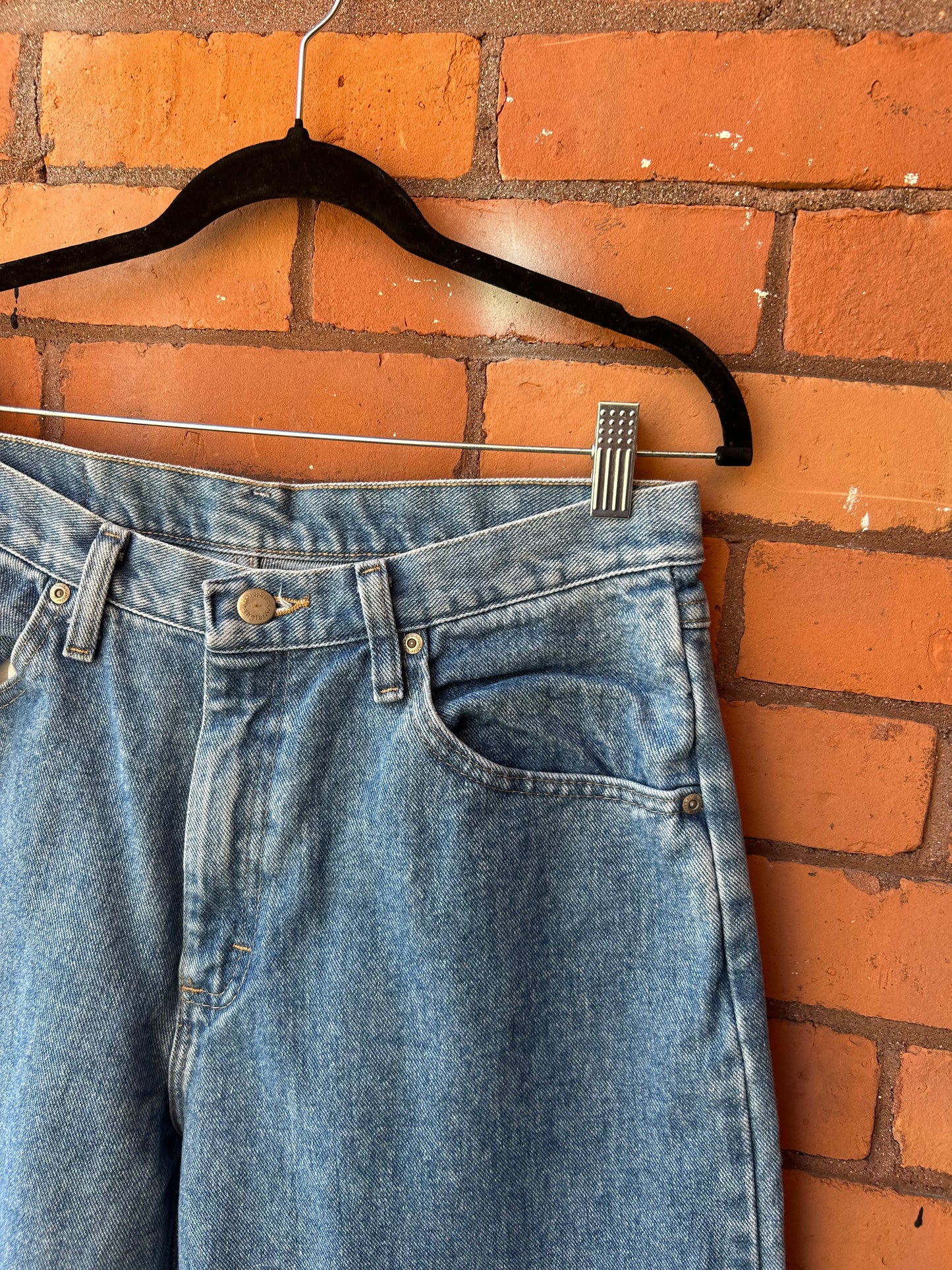 90’s Vintage Faded Blue Straight Leg Jeans / 32 Waist