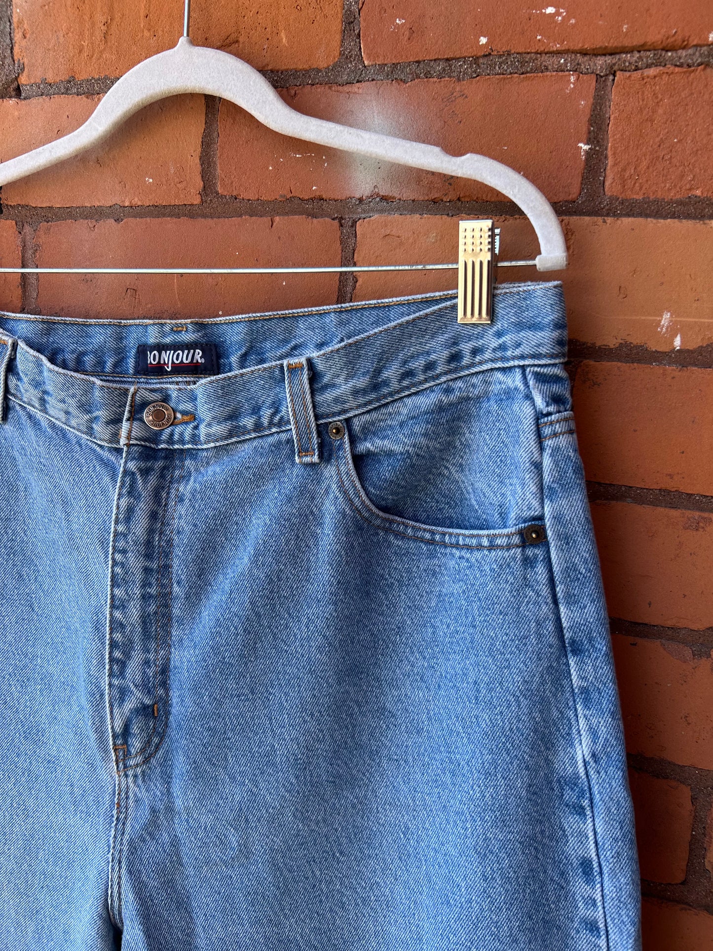 90’s Vintage Classic Light Wash Straight Leg Jeans / 38 Waist