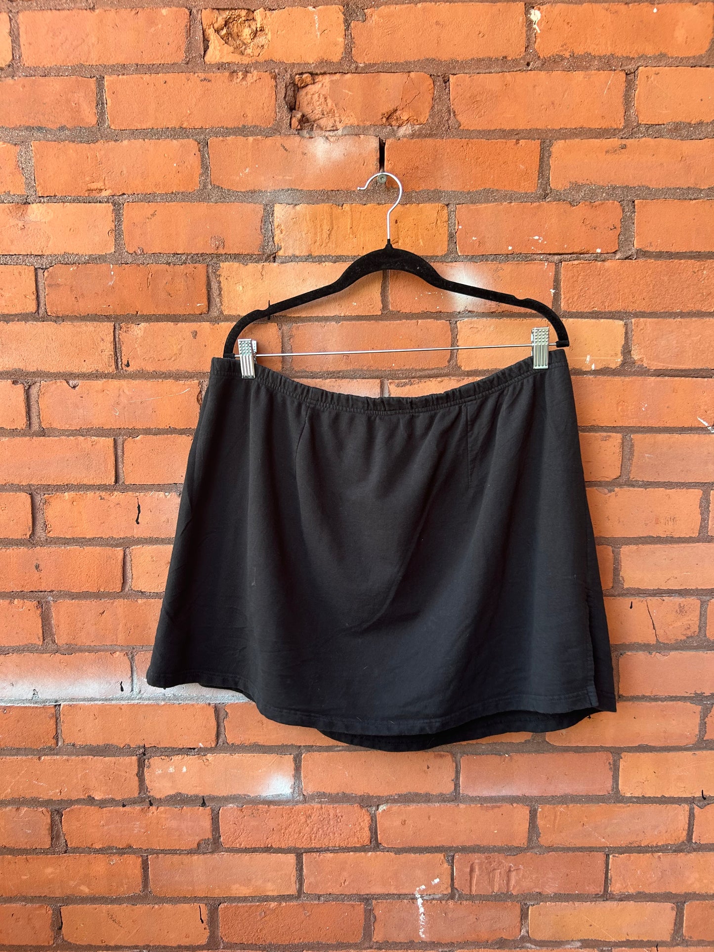 90’s Vintage Black Cotton Sporty Mini Skirt / 40 - 46 Waist