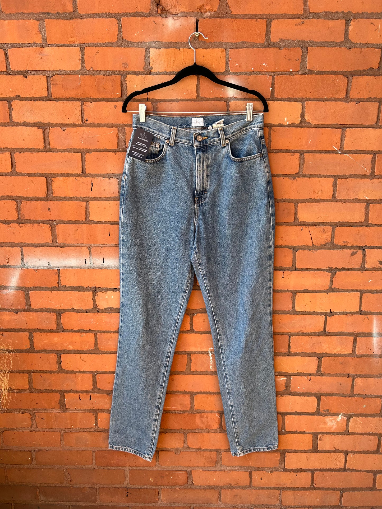 90’s Vintage Calvin Klein Stone Wash Mom Jeans / 31 Waist