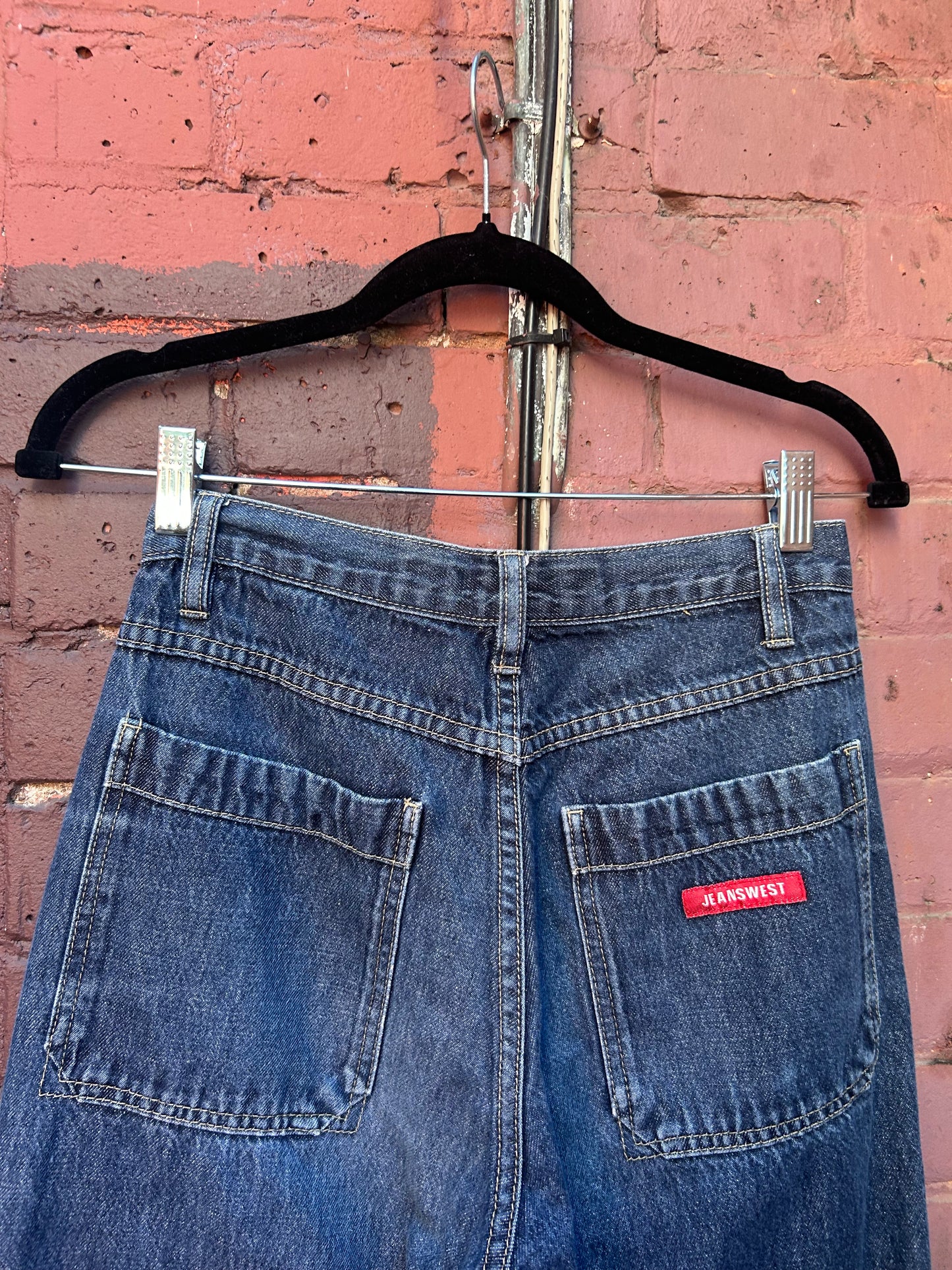 Y2K Vintage Dark Straight Leg Jeans / 28 Waist
