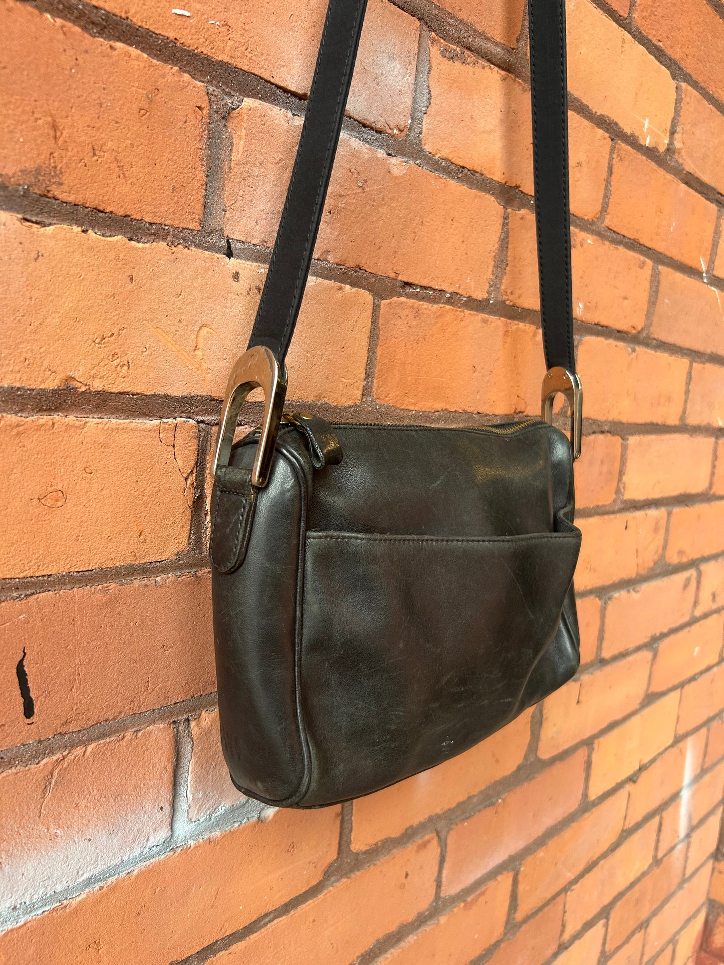 90’s Vintage Black Leather Crossbody Everyday Purse
