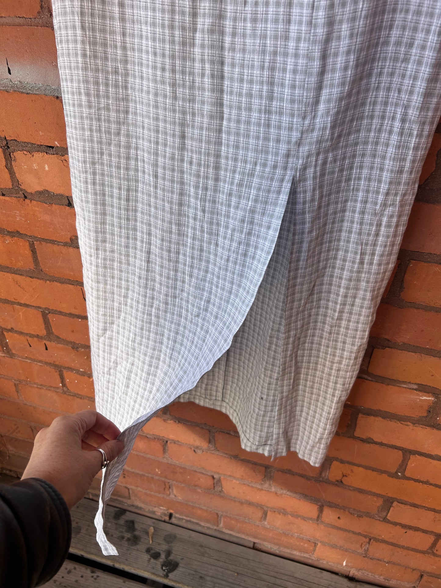 90’s Vintage Grey & White Plaid Maxi Skirt / 26 Waist