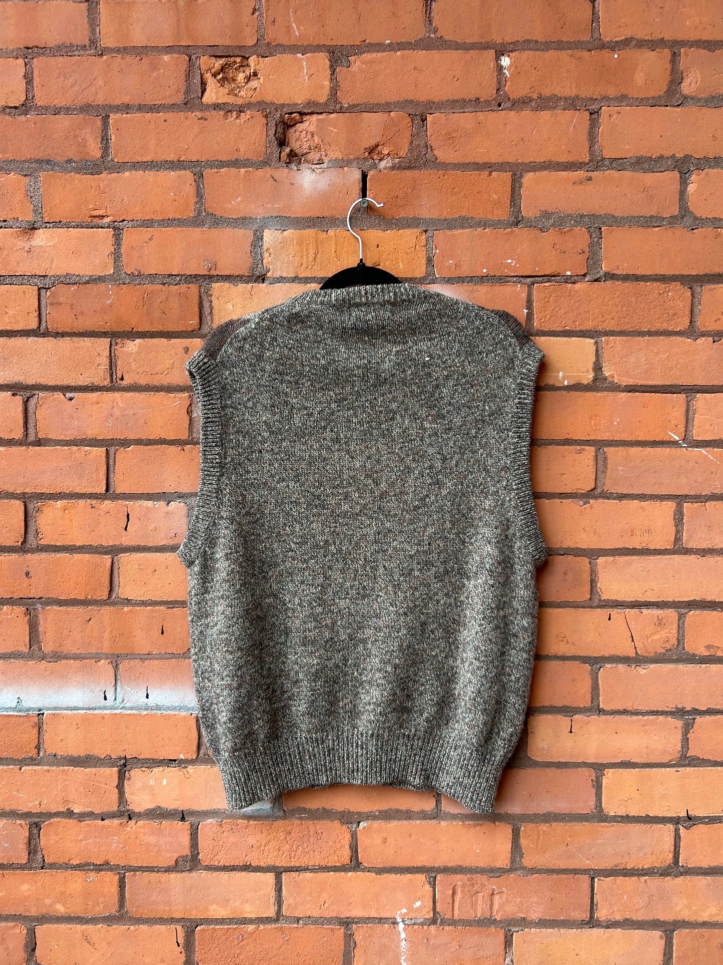 90’s Vintage Taupe Argyle Wool Sweater Vest / Size M
