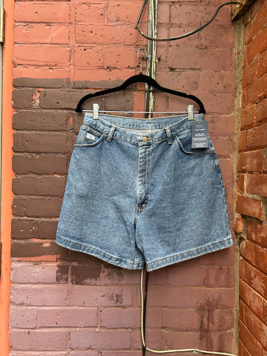 90’s Vintage Wrangler Classic Denim Shorts / 32 Waist