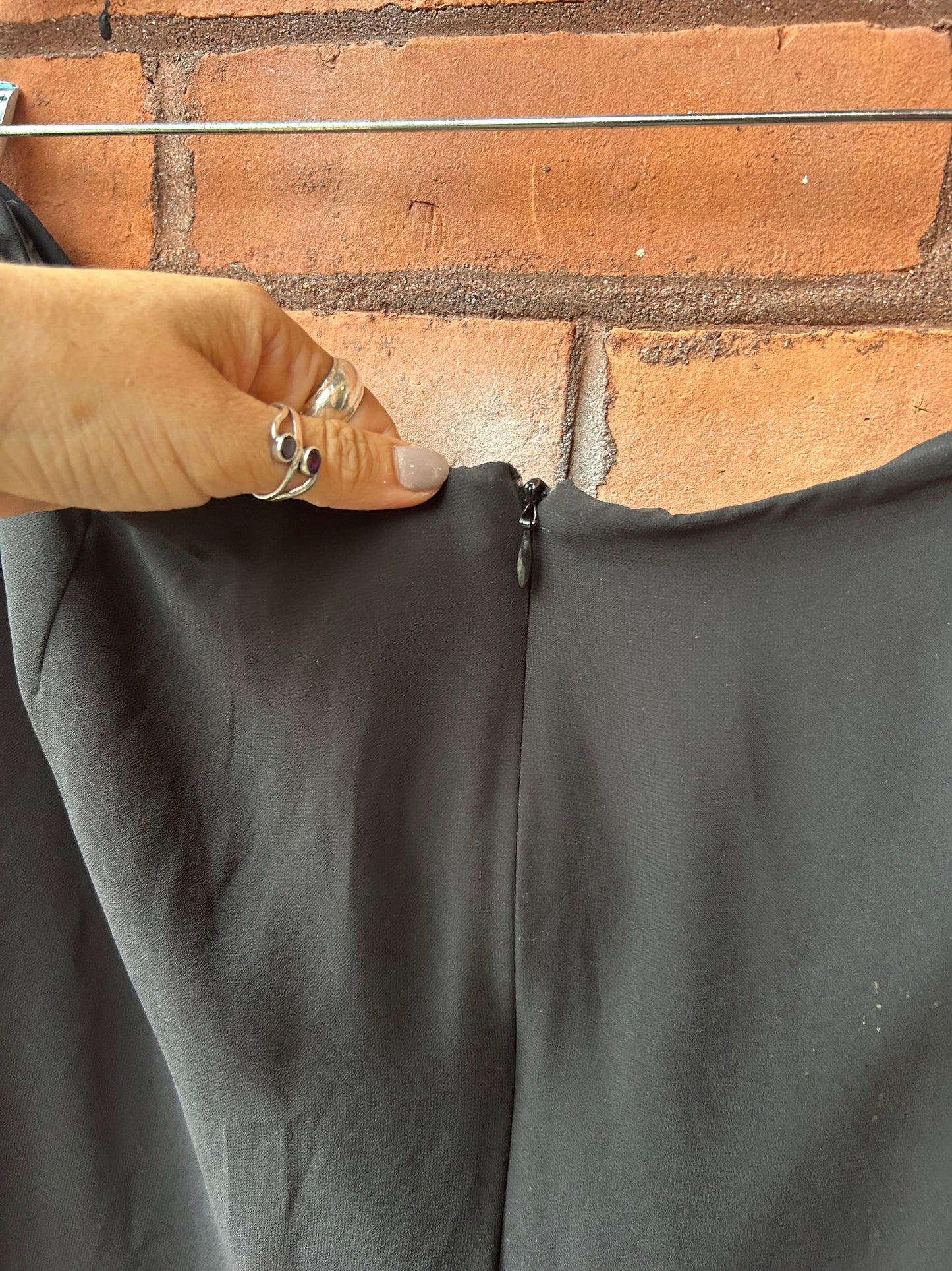 90’s Vintage Black Flowy Midi Skirt / 46 Waist