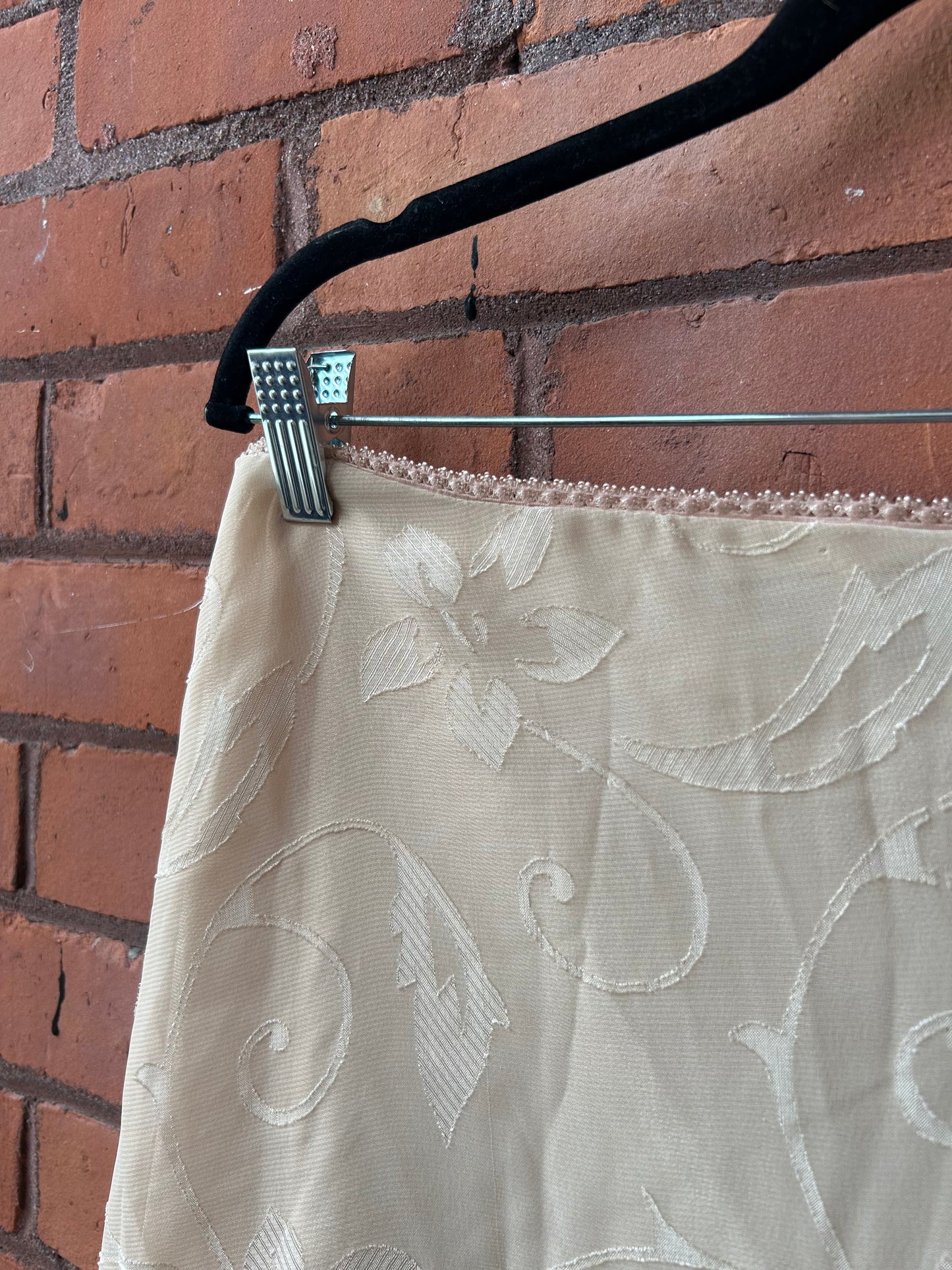 90’s Vintage Cream Floral Midi Skirt / 32-36 Waist