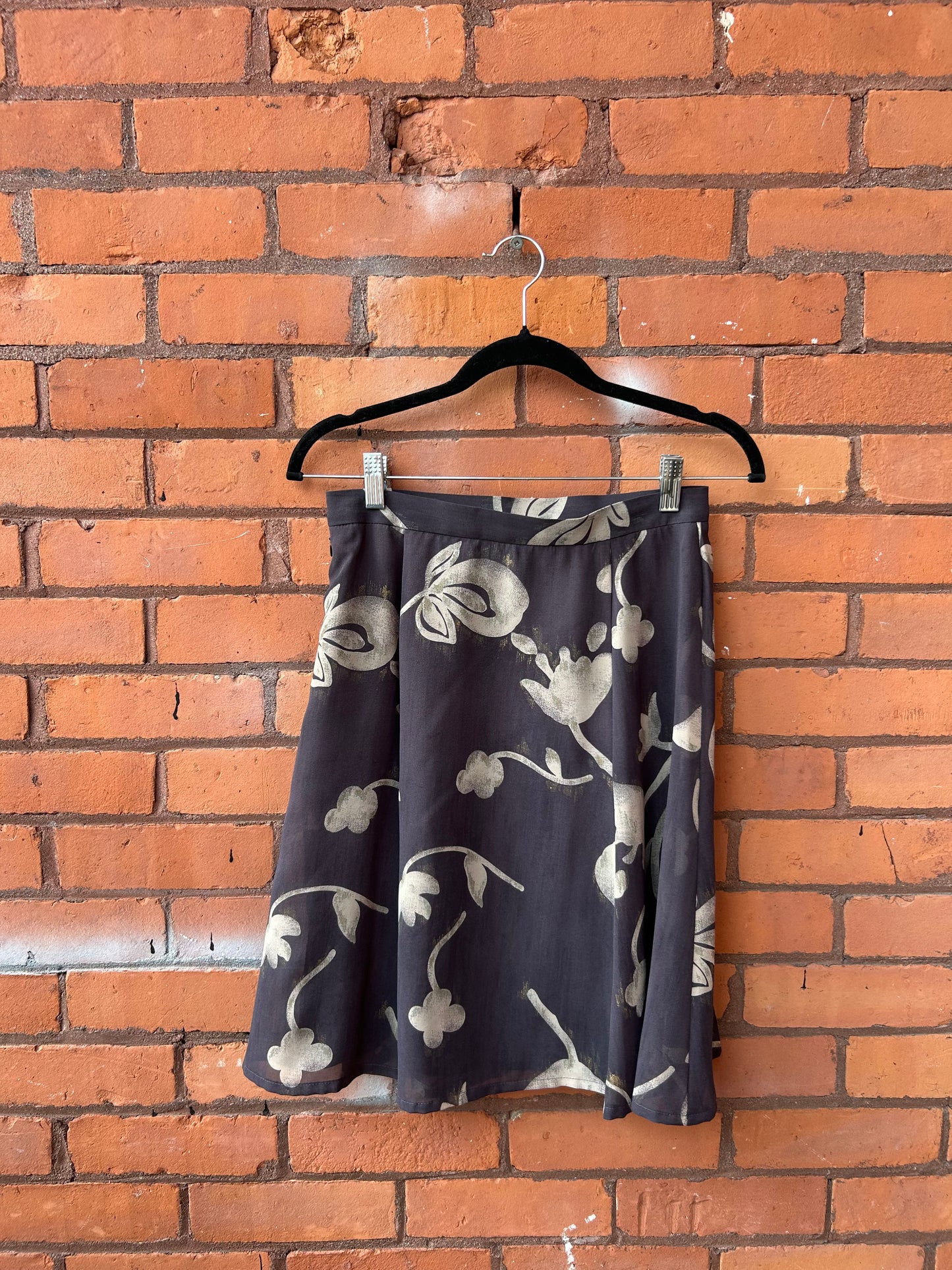 90’s Vintage Grey Floral High Waist Flowy Skirt / 27 Waist