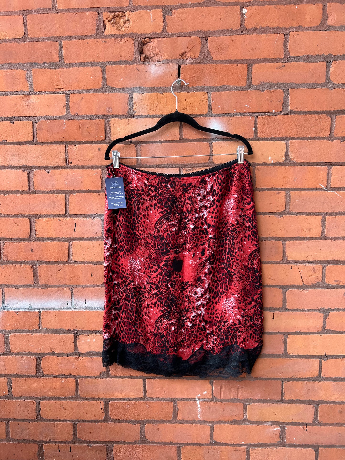 Y2K Vintage Red Leopard Lace Trim Midi Skirt / 34-38 Waist