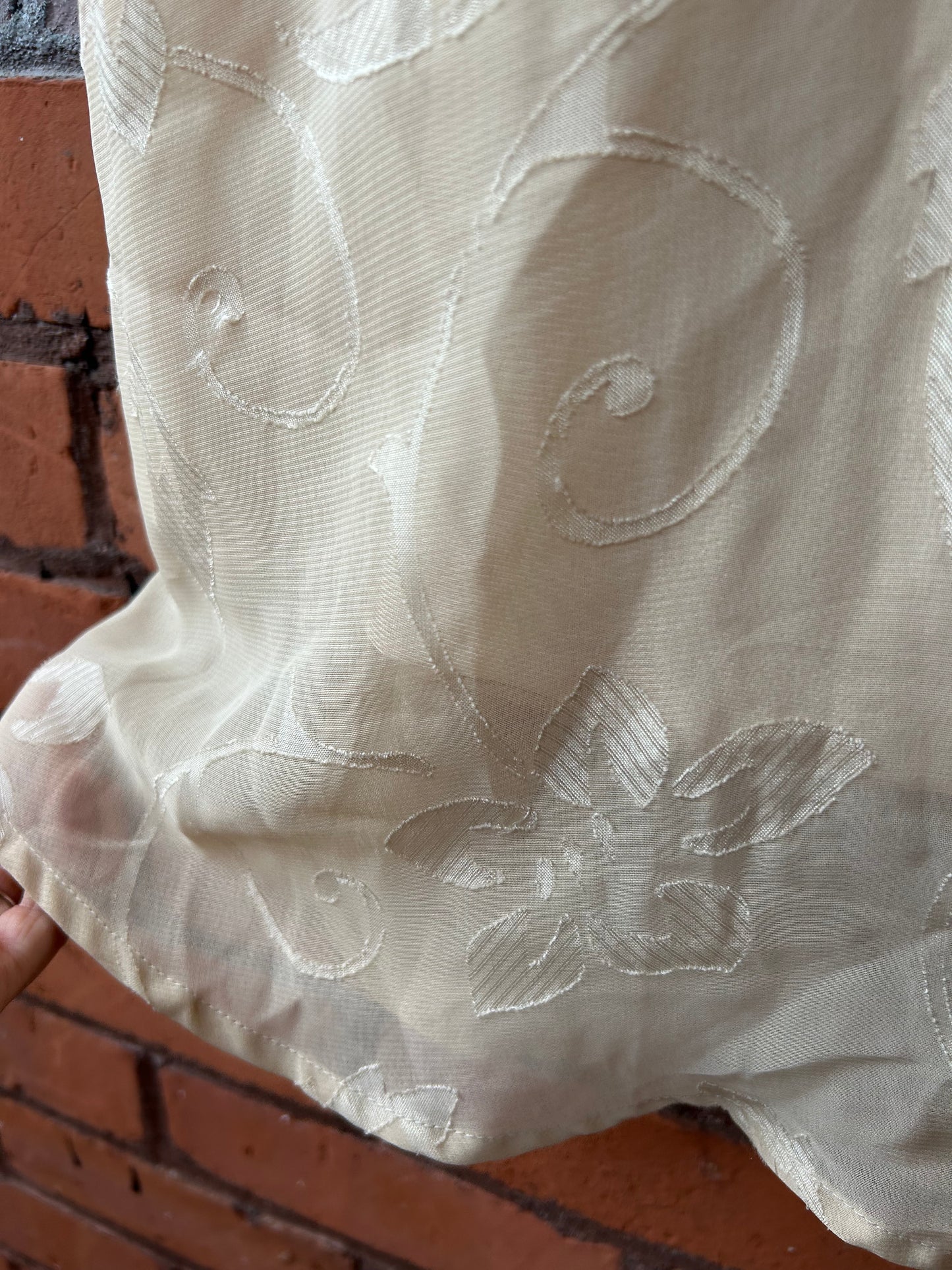 90’s Vintage Cream Floral Midi Skirt / 32-36 Waist