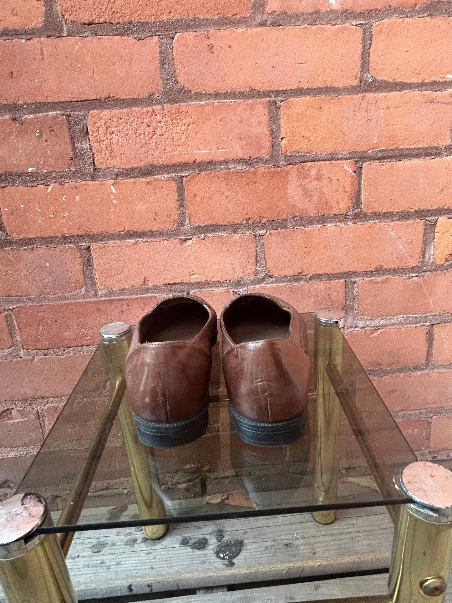 90’s Vintage Brown Leather Cut Out Loafers / Size 5