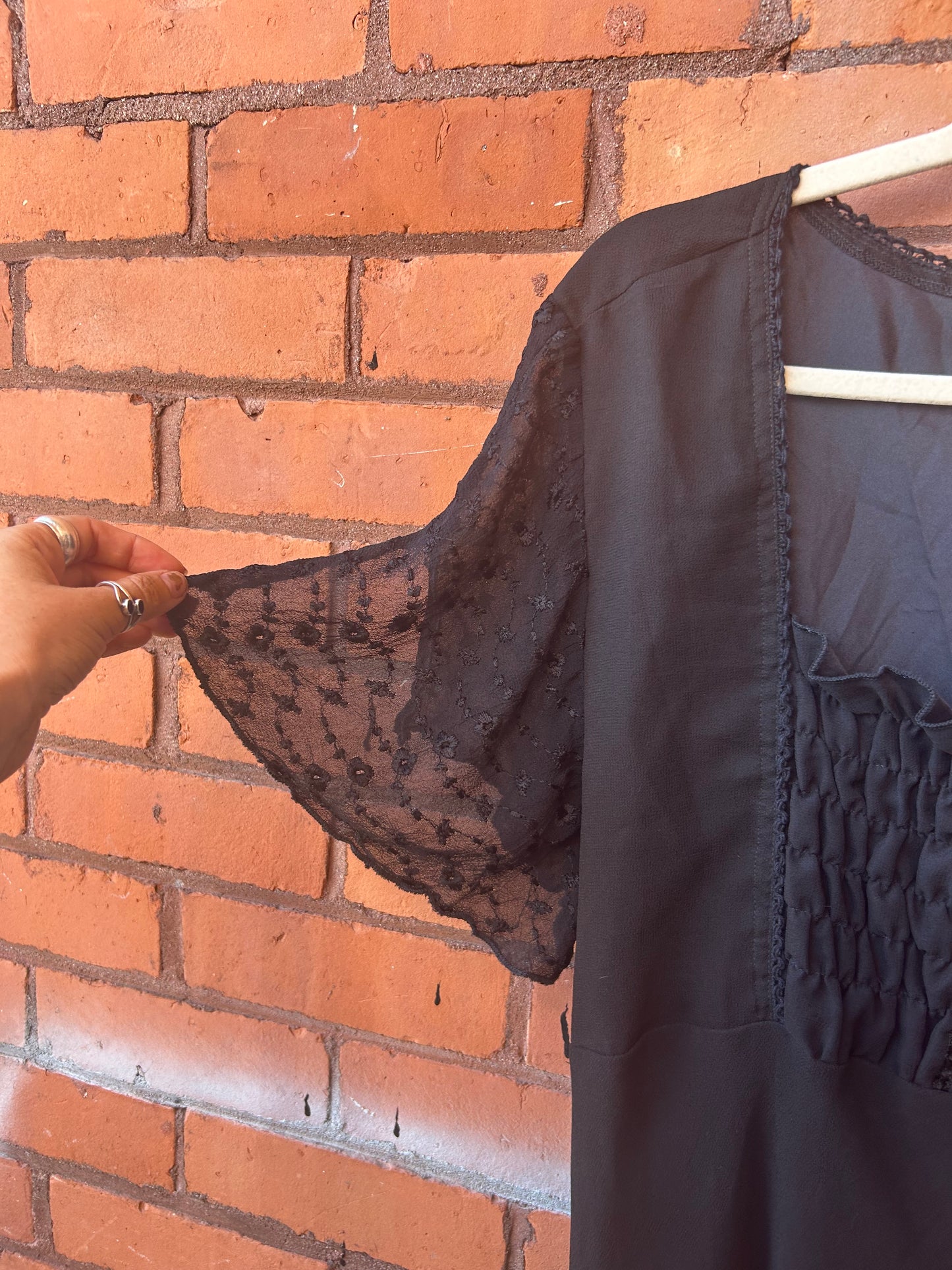 90’s Vintage Black Flutter Sleeve Midi Dress / Size 4X