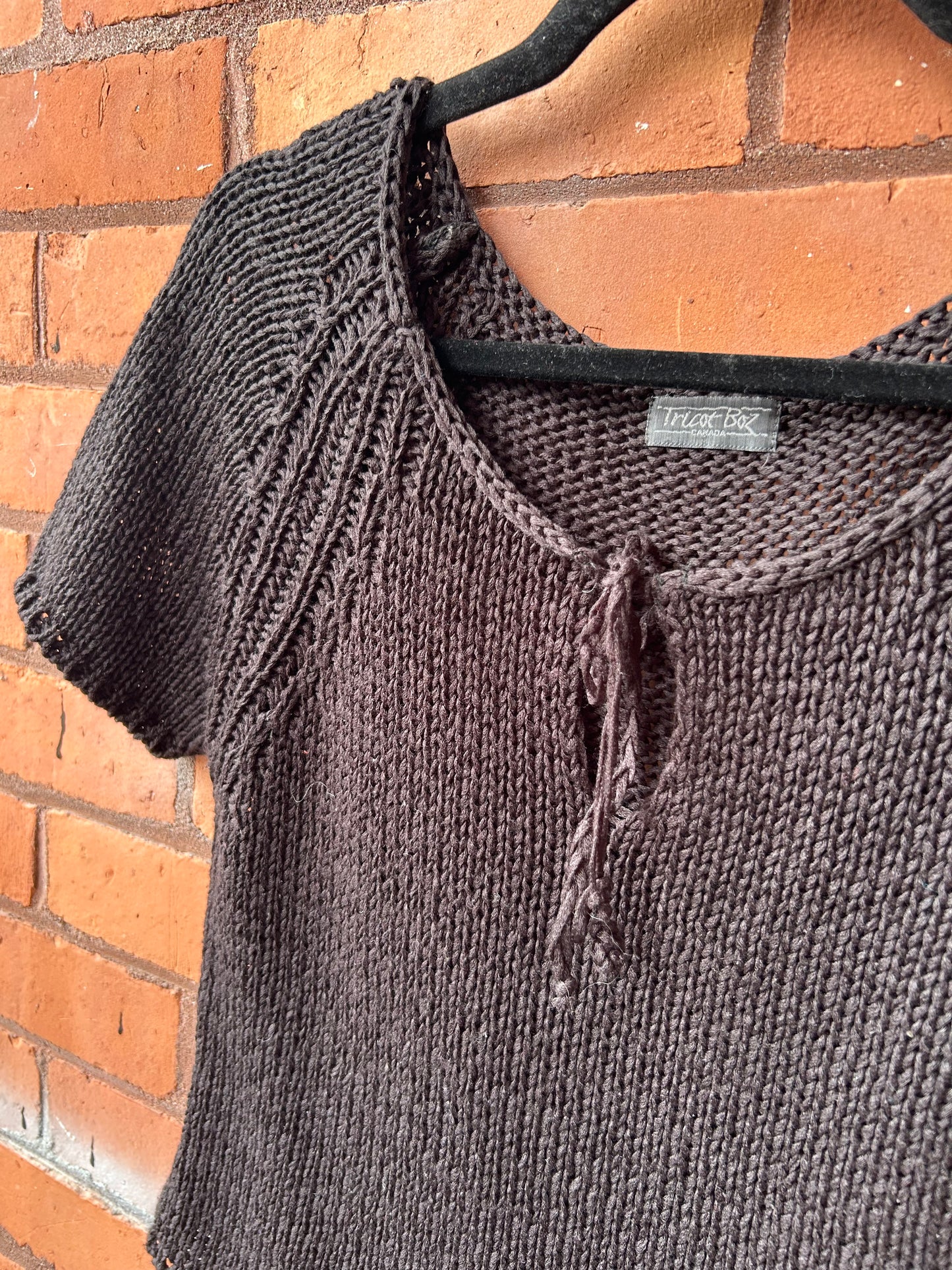 90’s Vintage Black Loose Knit Keyhole Tee / Size M