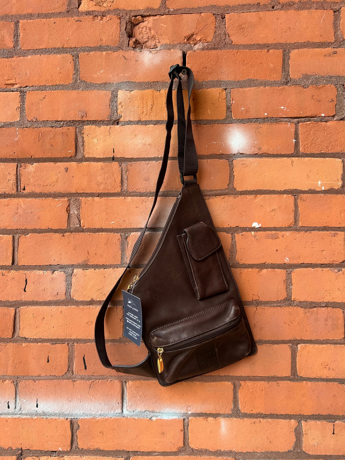 90’s Vintage Brown Leather Crossbody Bag