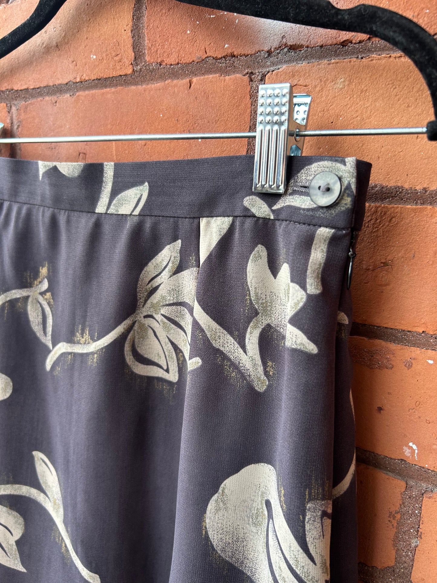 90’s Vintage Grey Floral High Waist Flowy Skirt / 27 Waist