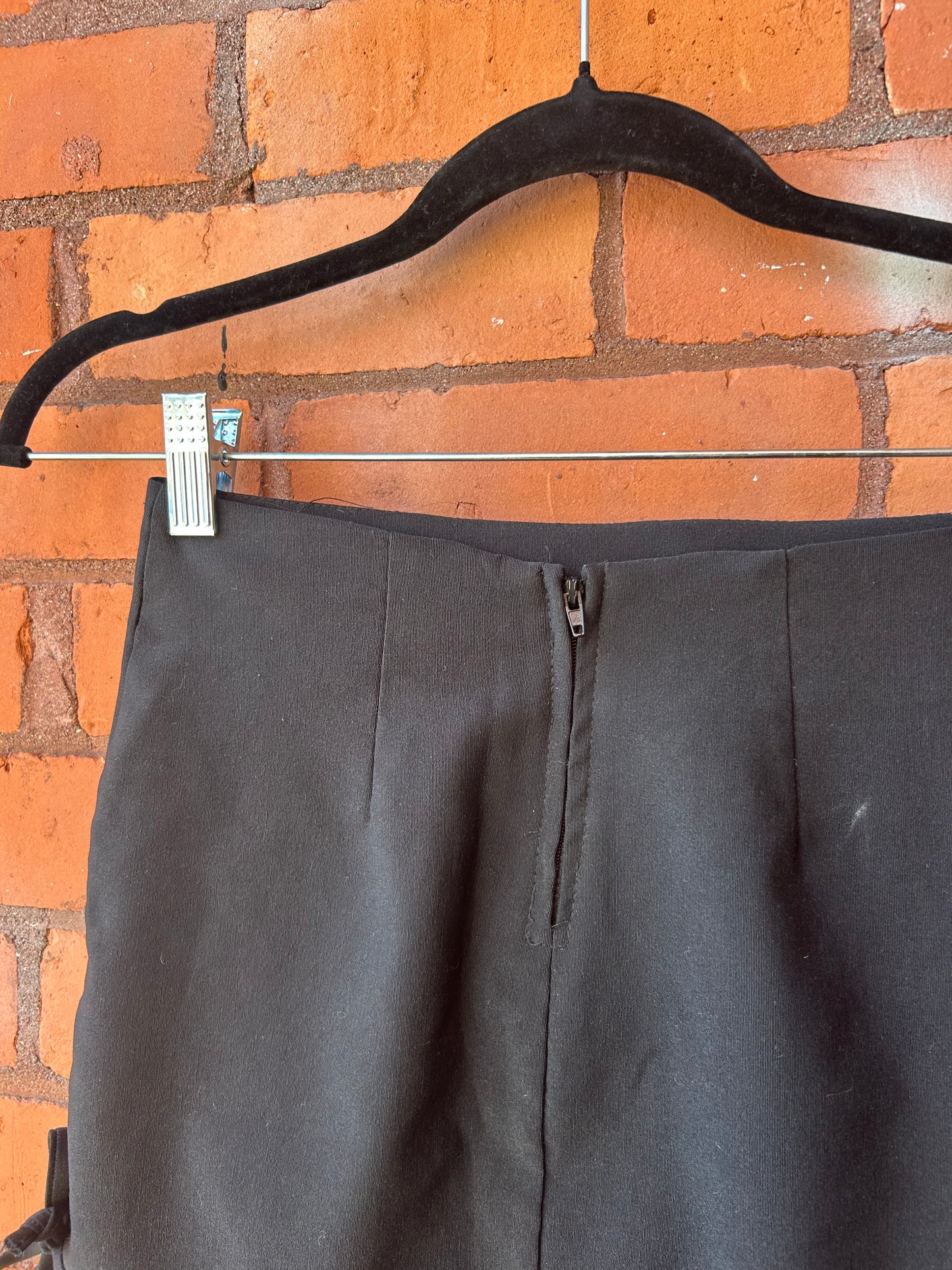 90’s Vintage Black Bow Mini Skirt / 24 Waist