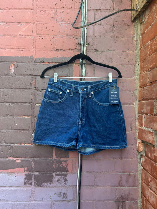 90's Vintage Dark Denim Shorts / 28 Waist