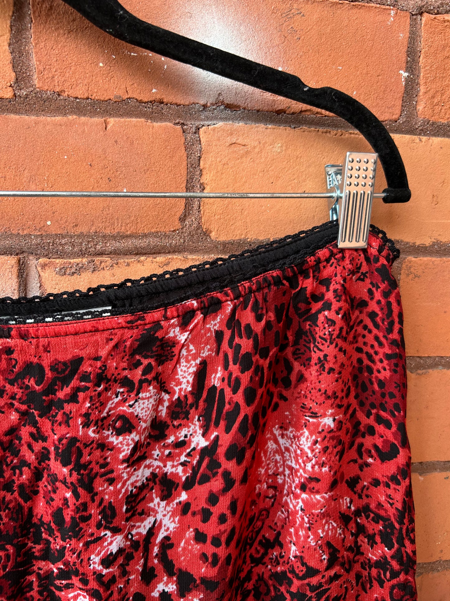 Y2K Vintage Red Leopard Lace Trim Midi Skirt / 34-38 Waist