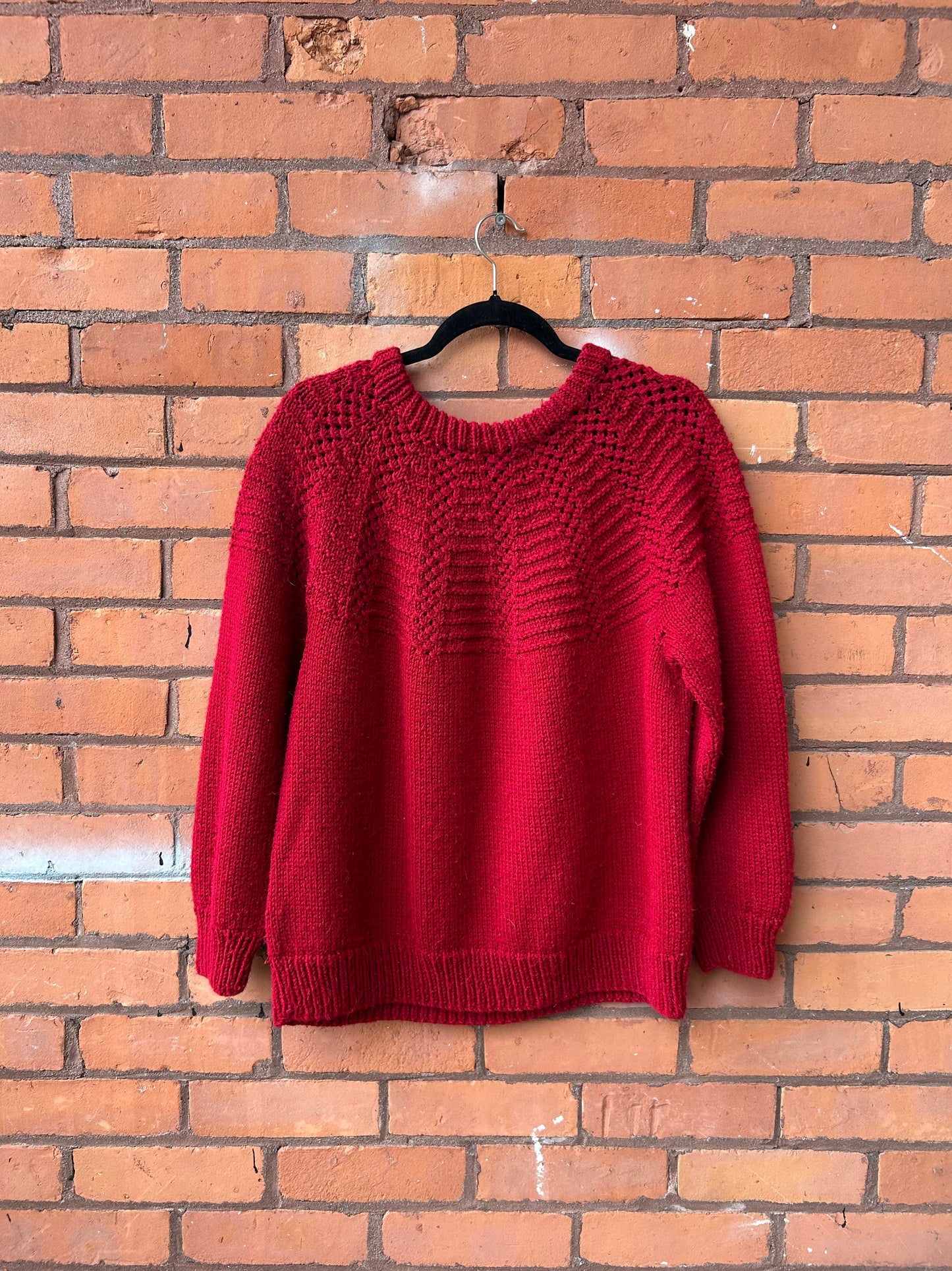 90’s Vintage Red Hand Knit Sweater / Size M