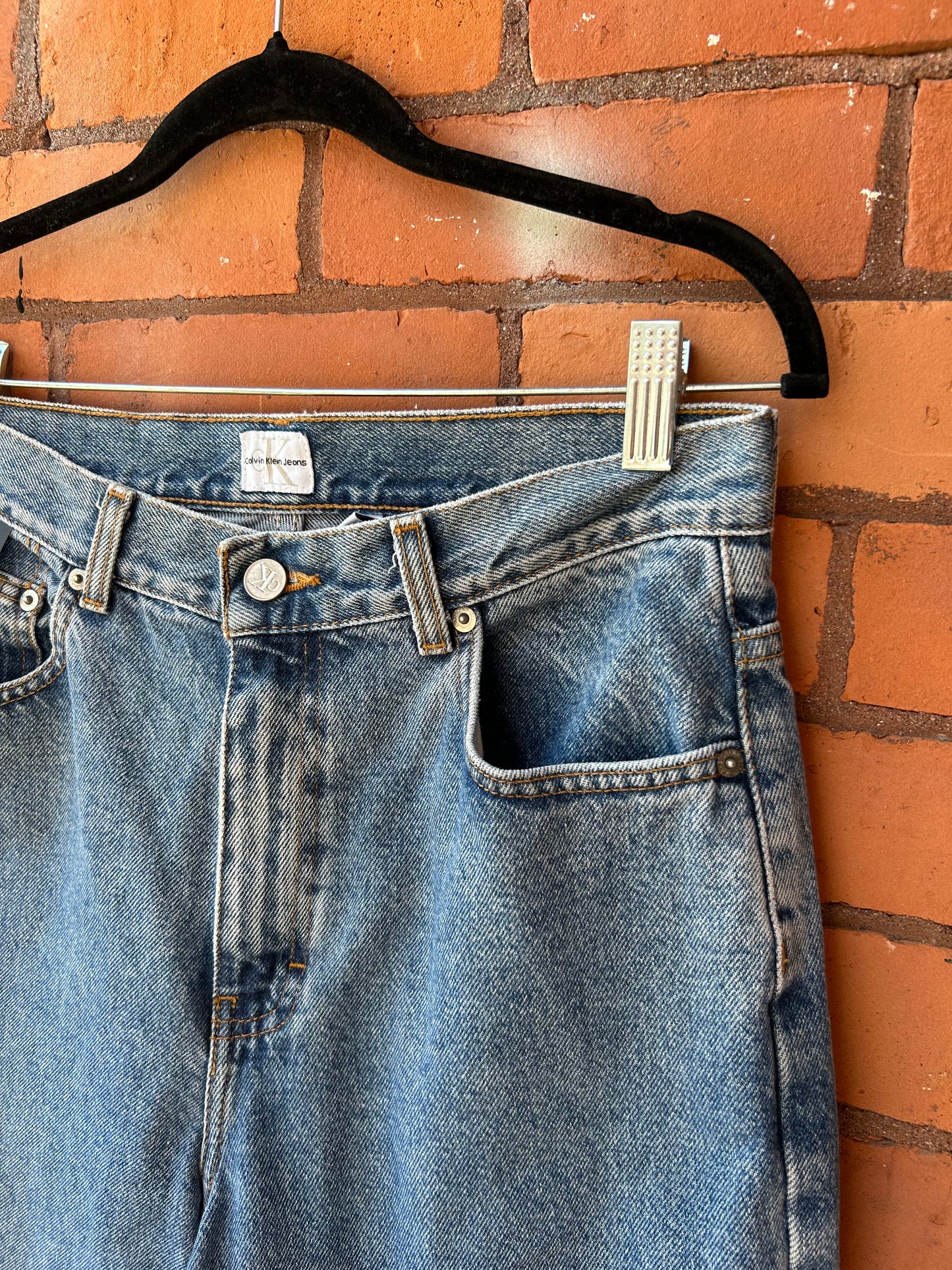 90’s Vintage Calvin Klein Stone Wash Mom Jeans / 31 Waist
