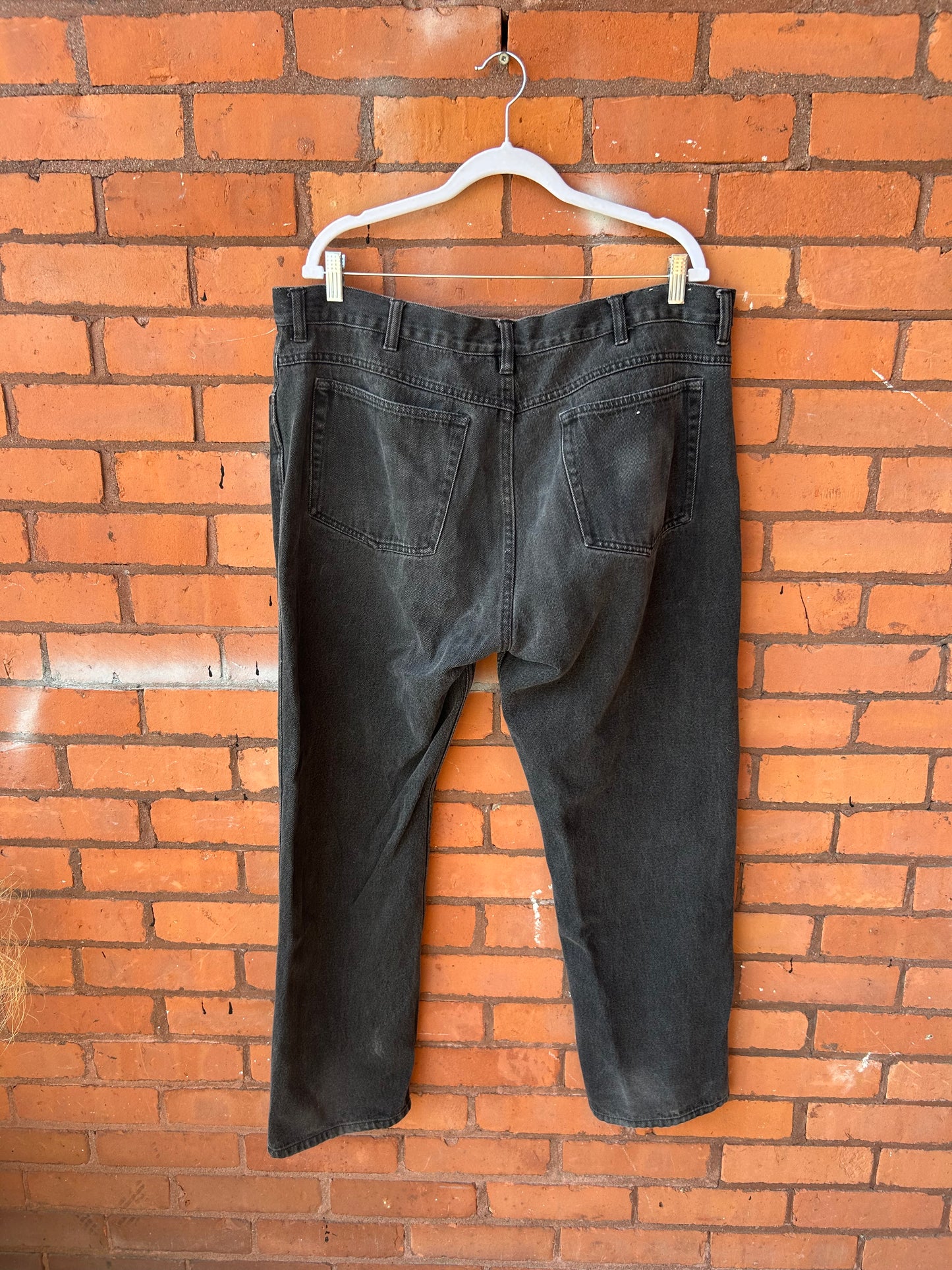 90’s Vintage Faded Black Classic Straight Leg Jeans / 40 Waist