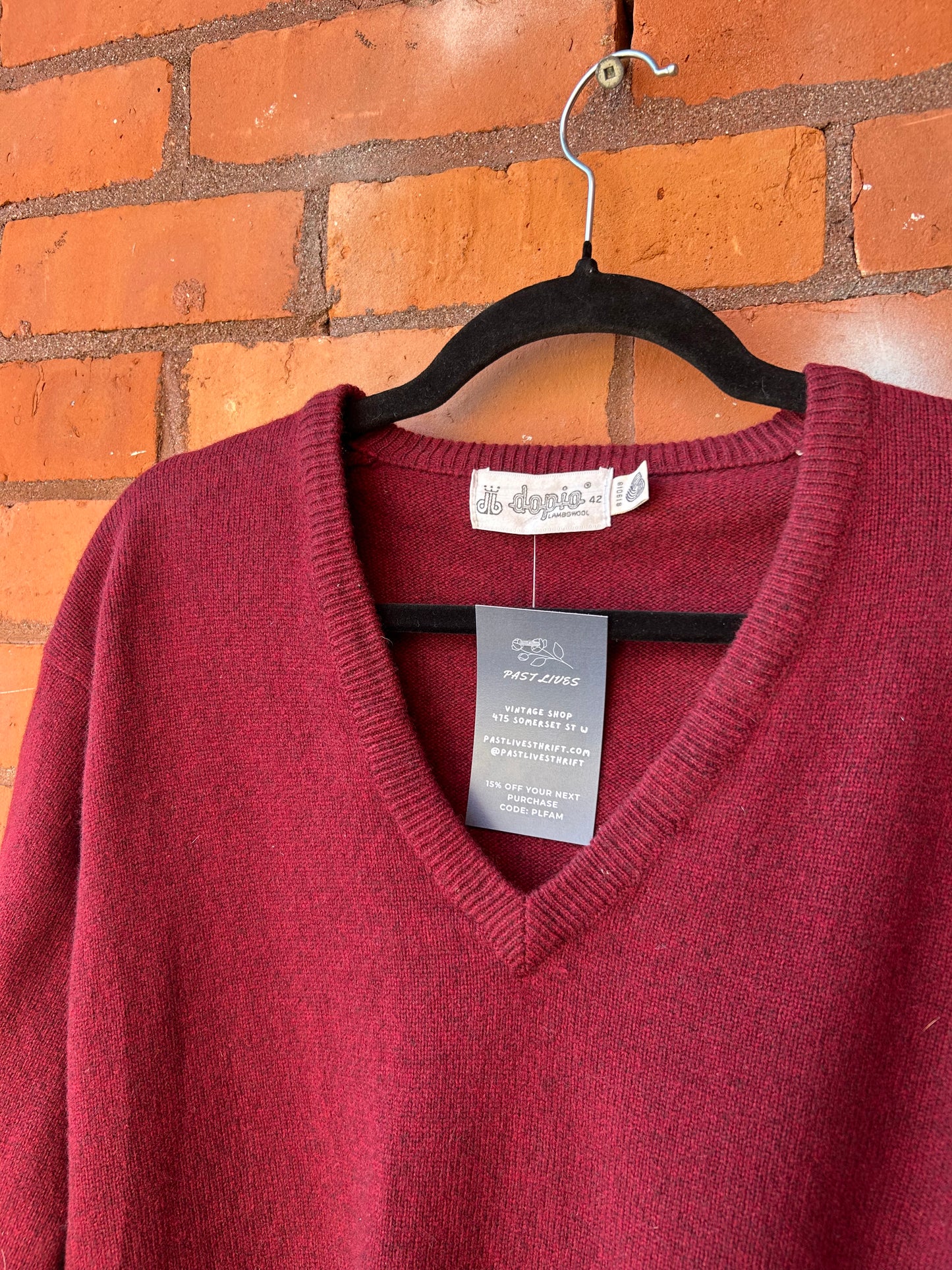 90’s Vintage Burgundy Lambswool V-neck Sweater / Size M